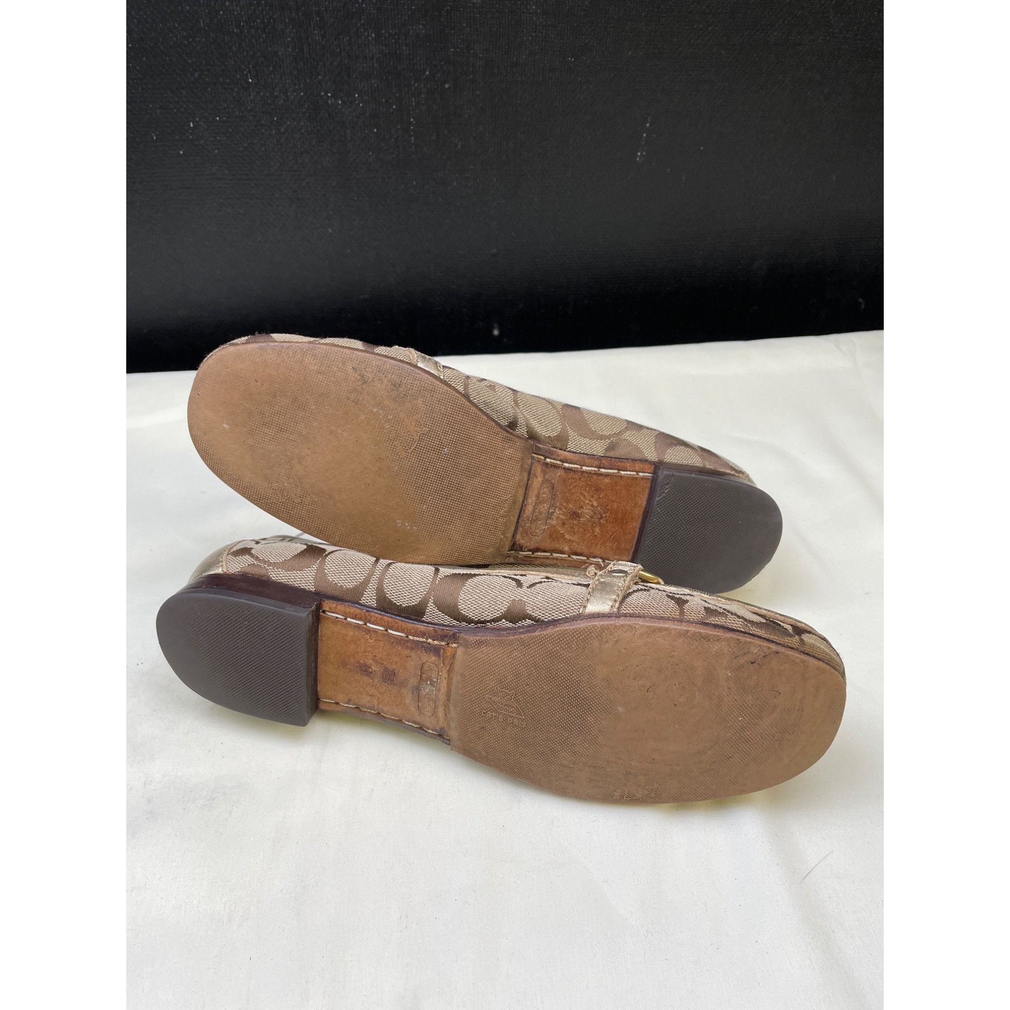 Coach Coach Signature Women's Tan Casual Flats/ Slip on shoes A213 Size US 7.5 / IT 37.5 - 6 Thumbnail