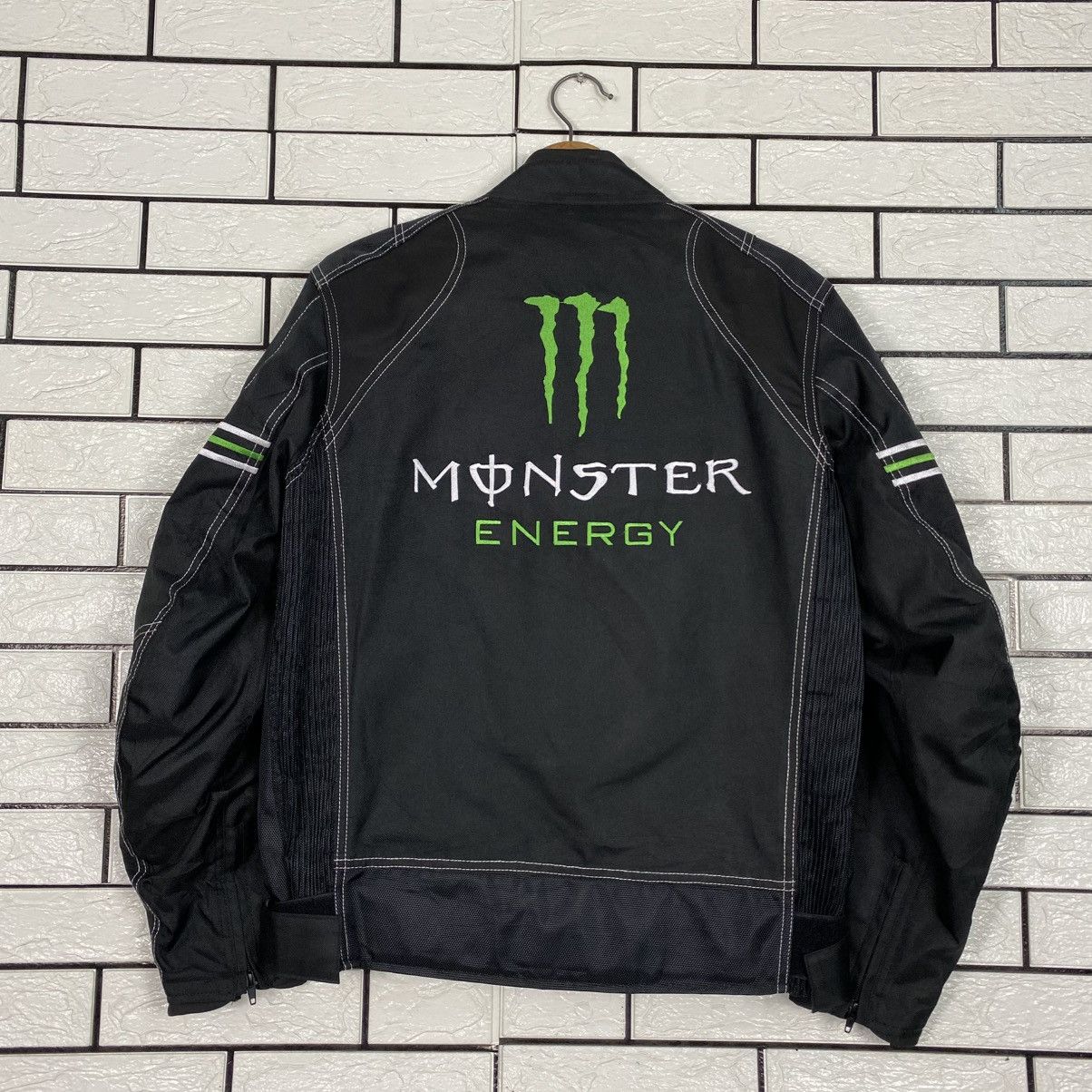 Japanese Brand Vintage Biker Jacket Cross Border Monster Energy Big Logo Size US L / EU 52-54 / 3 - 9 Thumbnail