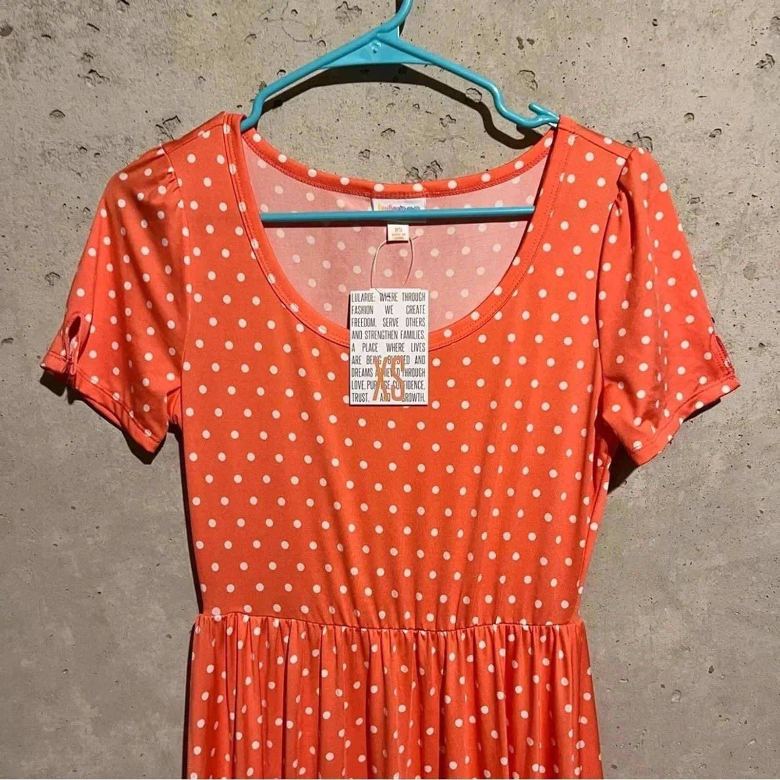 Other Lularoe Riley NWT Size XS Peach With Polka Dots Midi Dress Size XS / US 0-2 / IT 36-38 - 2 Thumbnail