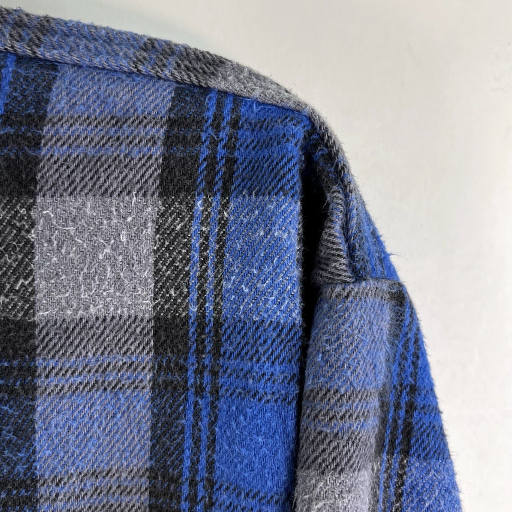Vintage VINTAGE OshKosh B'Gosh Plaid Flannel Button-Up Shirt Mens XL Blue Outdoor Retro Size US XL / EU 56 / 4 - 2 Thumbnail