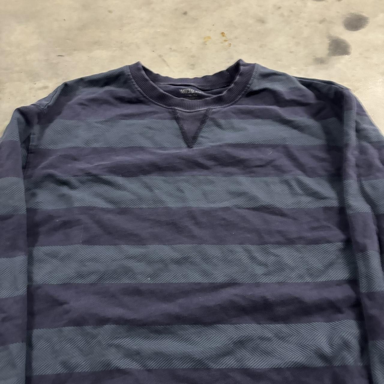 Vintage Crazy Vintage Y2K/2000s Grunge Navy Blue Striped Sweatshirt! Size XL Size US XL / EU 56 / 4 - 2 Thumbnail