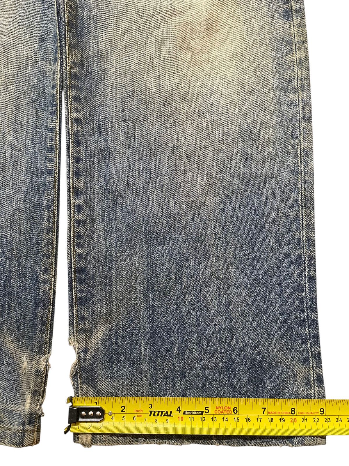 Uniqlo Vintage Japanese Uniqlo Blue Faded Wash Distress Baggy Jeans Size US 35 - 16 Thumbnail