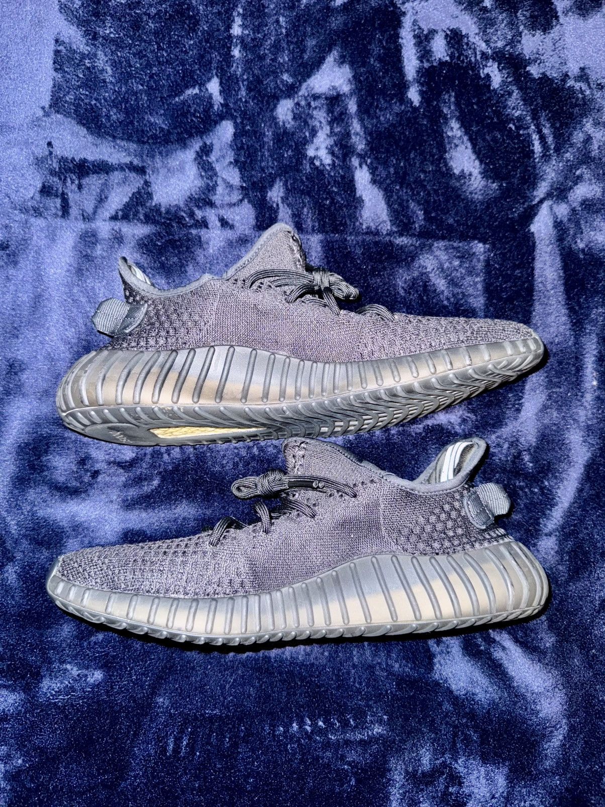Adidas × Yeezy Yeezy 350s V2 Onyx Size US 10.5 / EU 43-44 - 6 Thumbnail