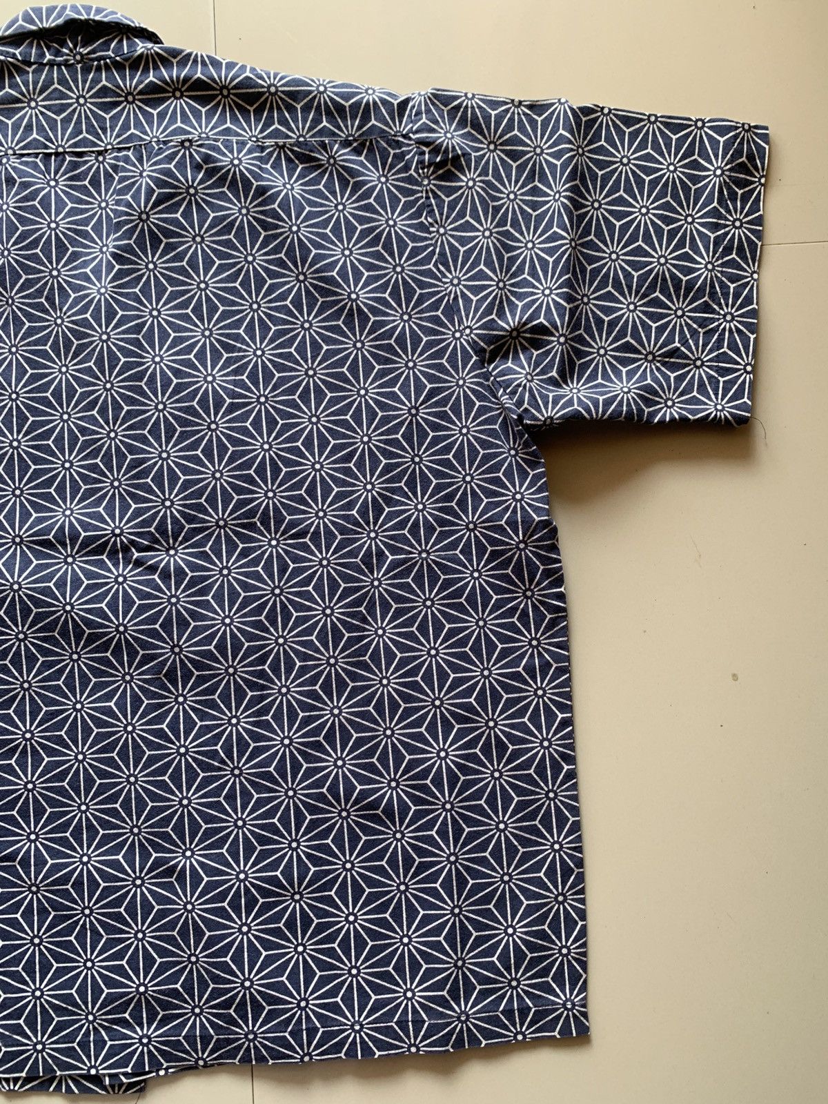 Other “Tokyo Geometry” Boxy Shirt – Modern Pattern, Relaxed Fit Size US L / EU 52-54 / 3 - 9 Thumbnail
