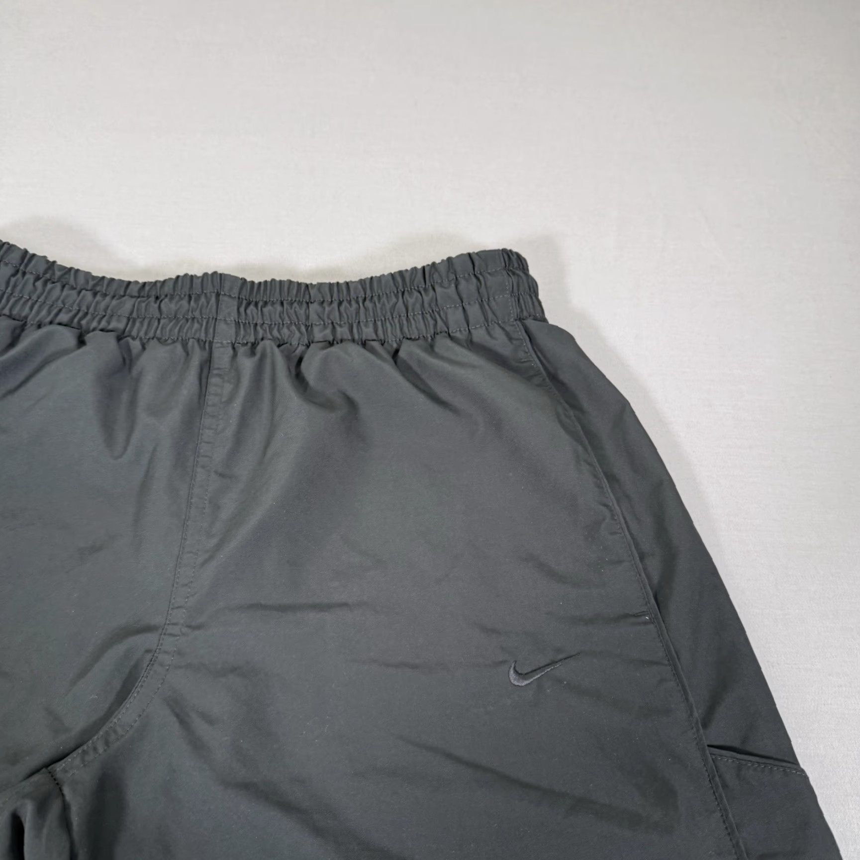 Nike Vintage Nike Pants Mens Large Gray Track Windbreaker Lined Baggy Loose Y2K Size US 33 - 3 Thumbnail
