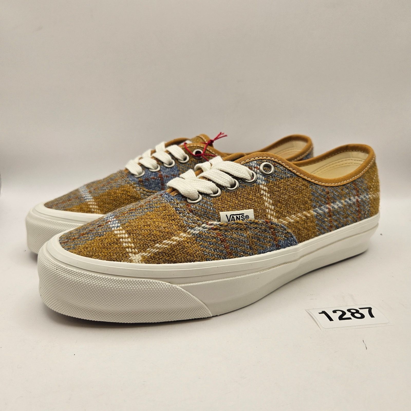 Vans VANS X HARRIS TWEED WOMEN'S 8.5 AUTHENTIC LOW TOP SNEAKER Size US 8.5 / IT 38.5 - 1 Thumbnail