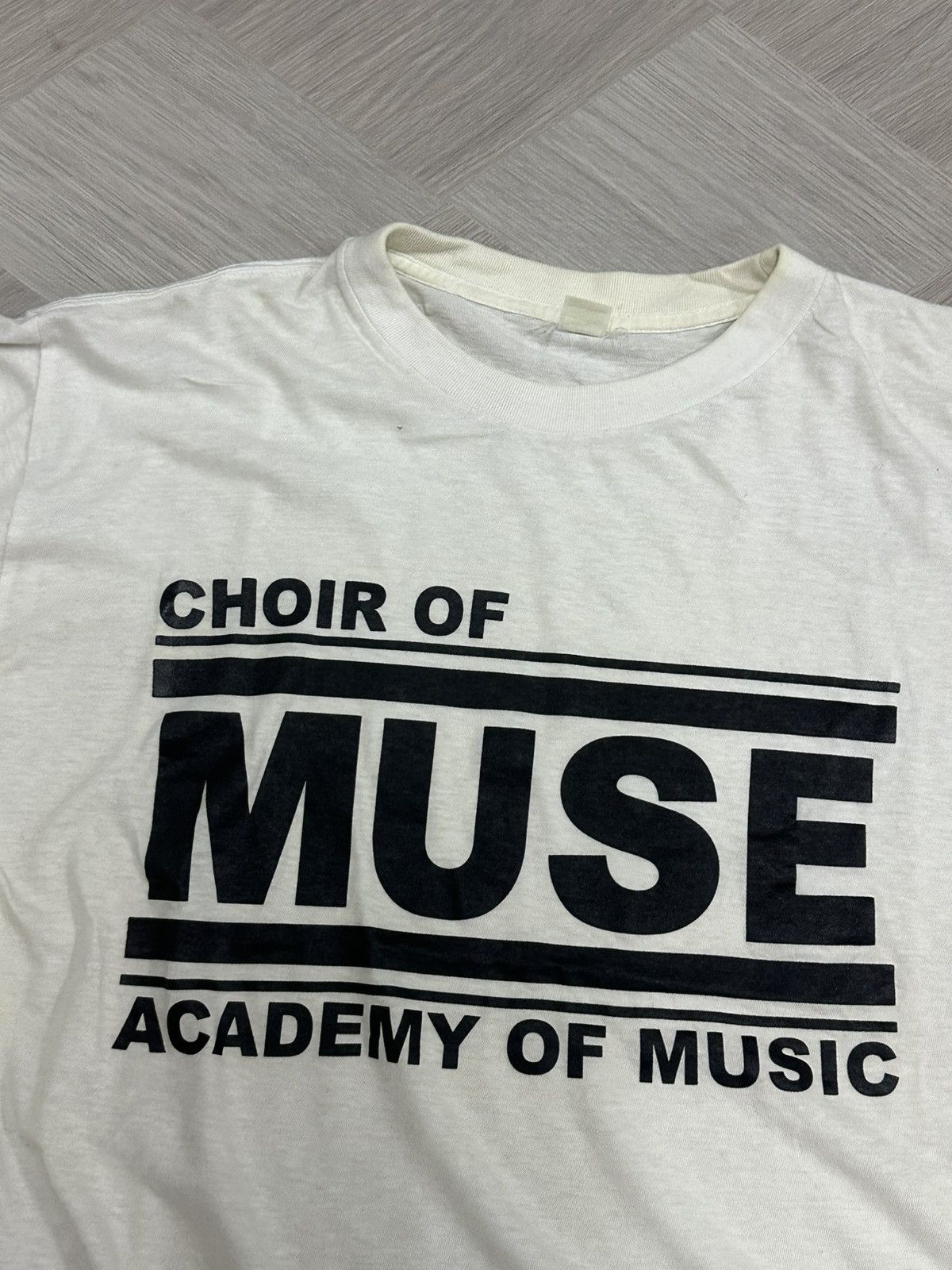 Band Tees Vintage Muse Academy Of Music T Shirt Band Tee Size US XL / EU 56 / 4 - 2 Thumbnail