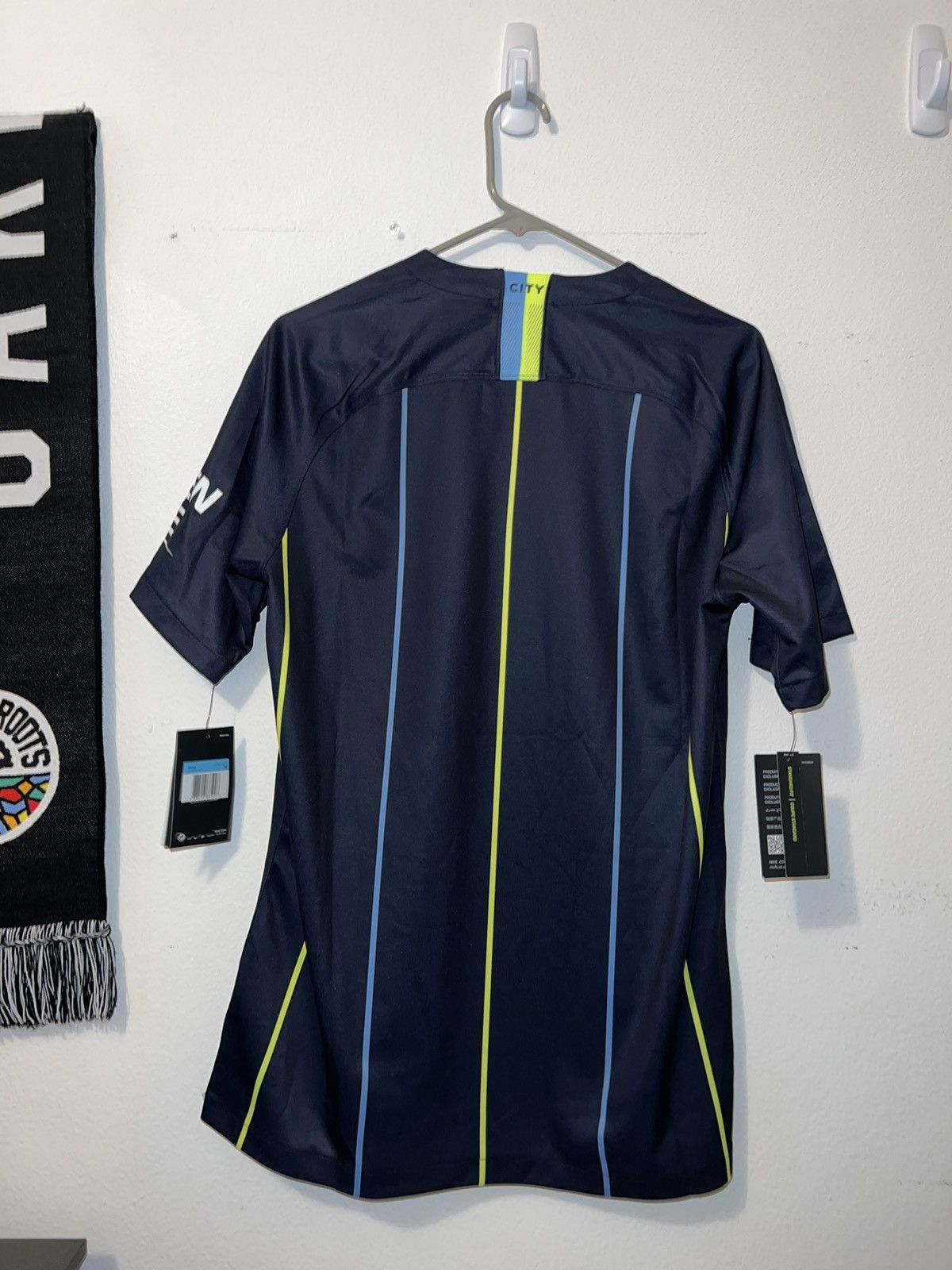 Nike Nike Manchester City Jersey Size US M / EU 48-50 / 2 - 3 Thumbnail