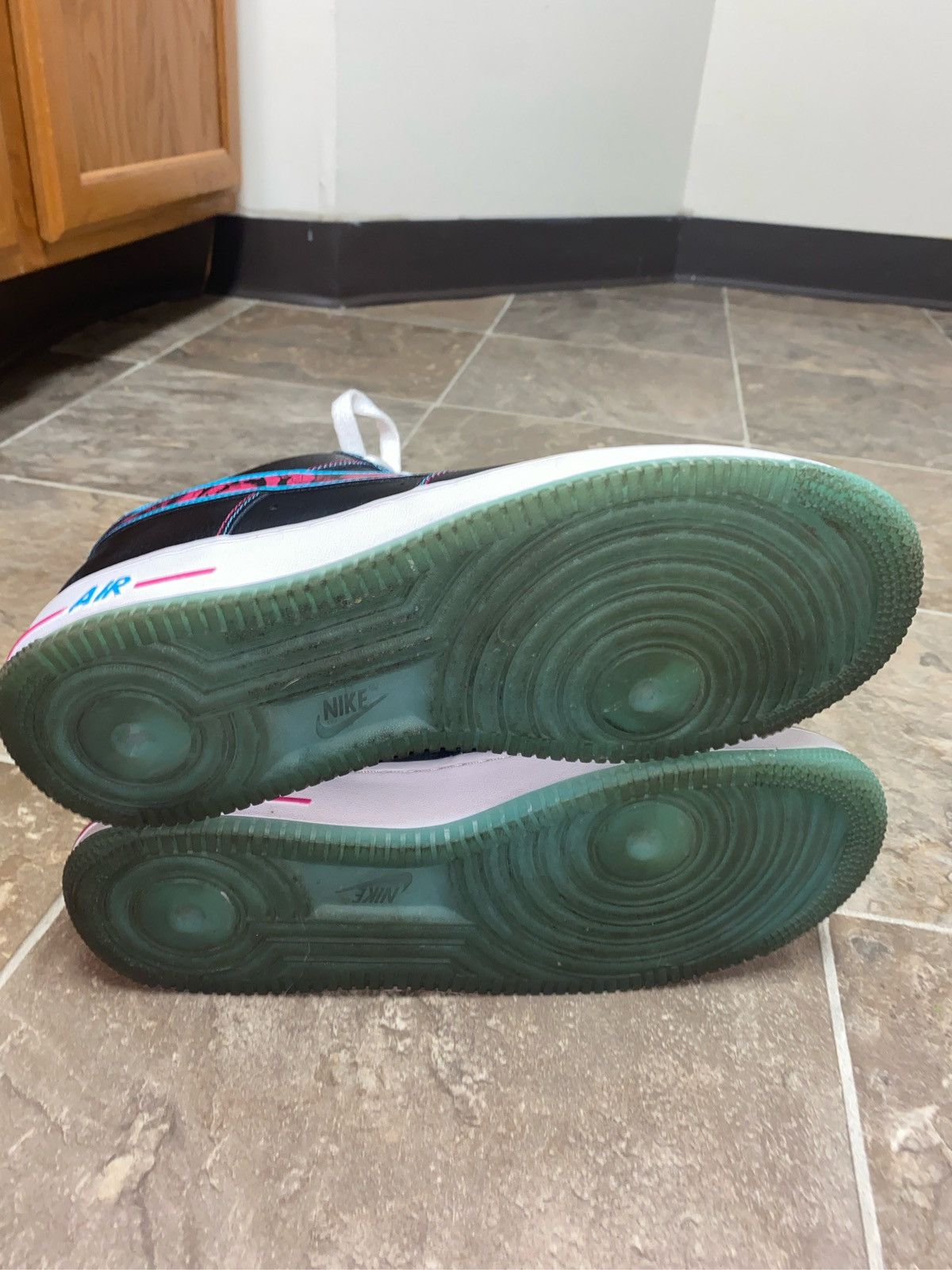 Nike Air Force 1 ‘Miami nights’ Size US 9 / EU 42 - 7 Thumbnail