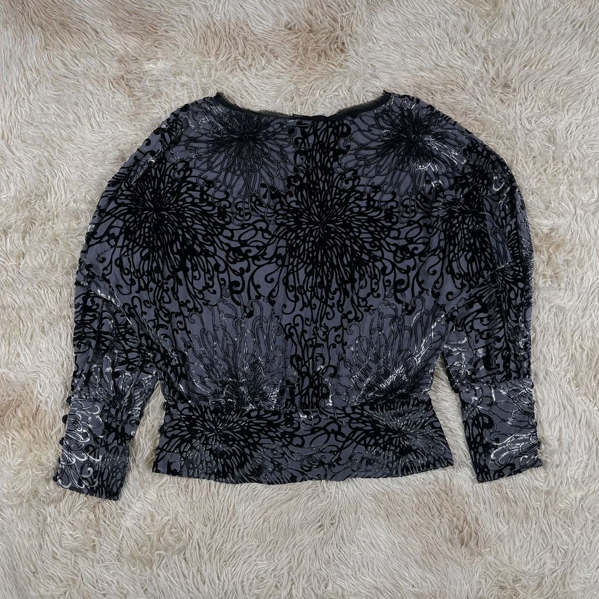 Vivienne Tam Vivienne Tam Velvet Rosette Longsleeves Top Size XL / US 12-14 / IT 48-50 - 3 Thumbnail
