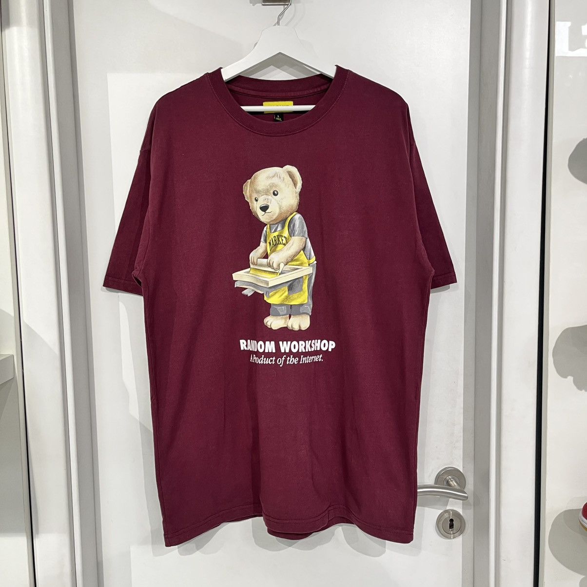 Market Market Random Workshop Bear Tee Burgundy Size US L / EU 52-54 / 3 - 1 Thumbnail