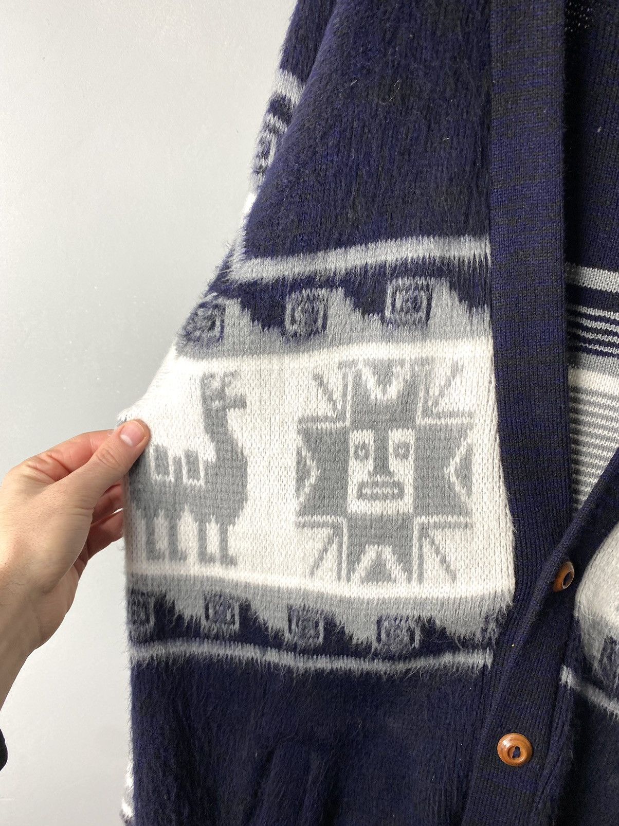 Japanese Brand Vintage 1990’s Inca Artesanias Cardigan Sweater Aztec Wool Size US L / EU 52-54 / 3 - 3 Thumbnail