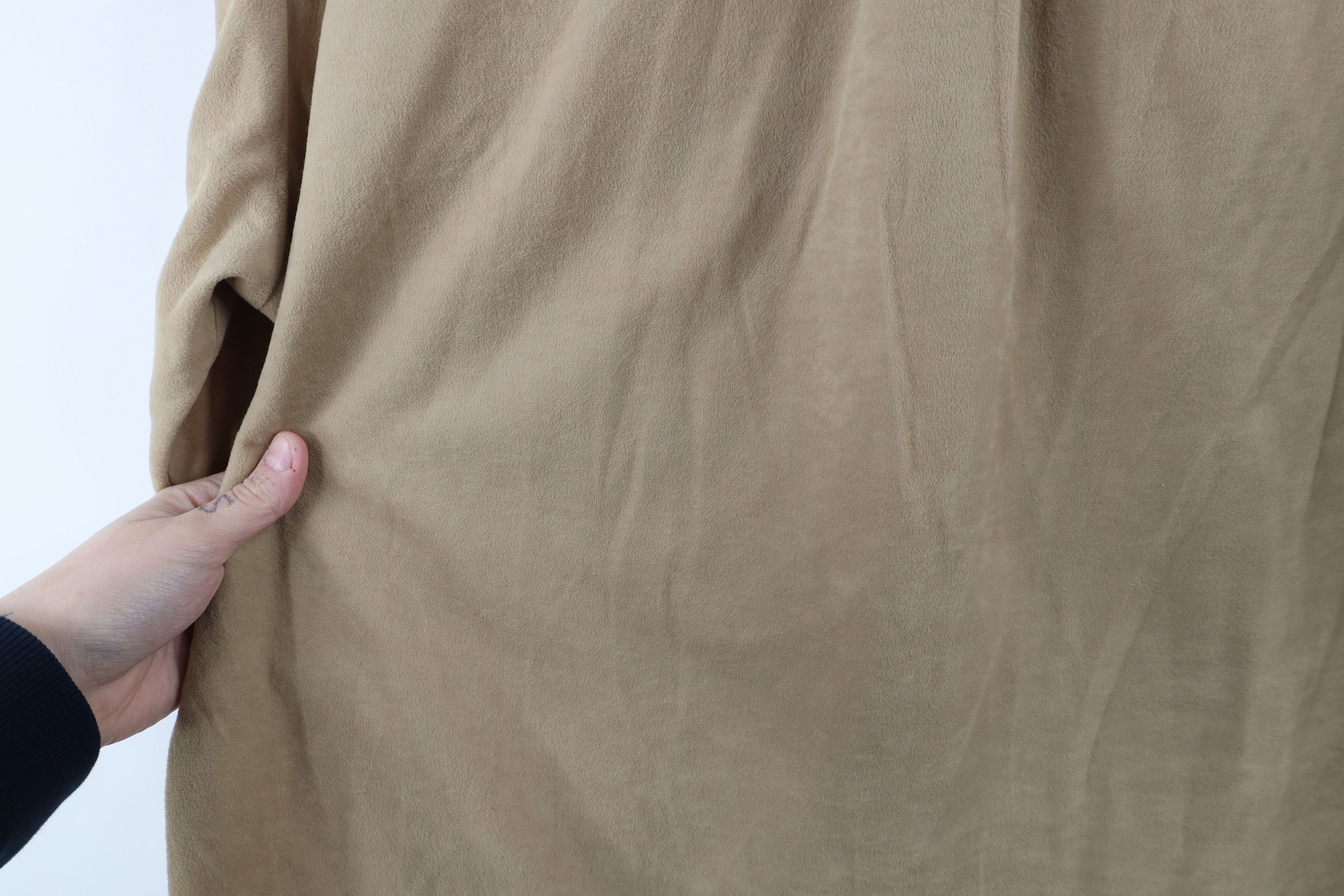 Vintage Vintage 70s Streetwear Cloth Collared Button Shirt Beige Size US L / EU 52-54 / 3 - 9 Thumbnail