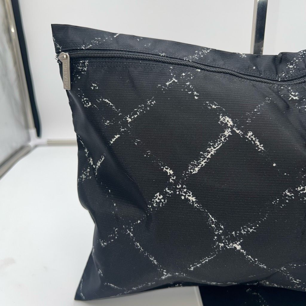 Chanel Chanel Black and White Nylon Old Style Travel Line Pouch Size ONE SIZE - 12 Thumbnail