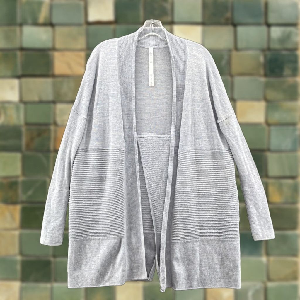 Lululemon Lululemon Cardigan Womens 6 Gray Merino Wool Rib Corpcore Academia Office Travel Size M / US 6-8 / IT 42-44 - 1 Thumbnail