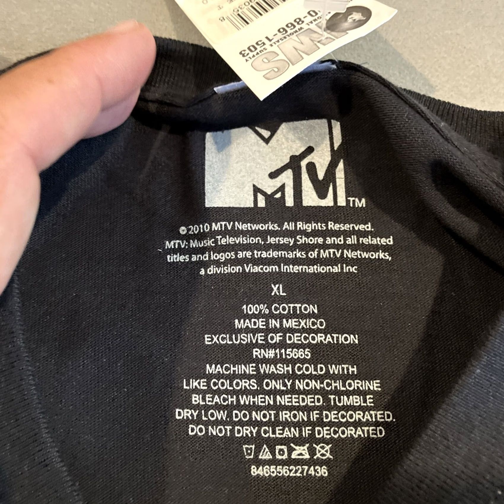 Vintage VINTAGE MTV Jersey Shore T Shirt XL Black 2010 Fist Pumping Like Champs Mens Size US XL / EU 56 / 4 - 4 Thumbnail