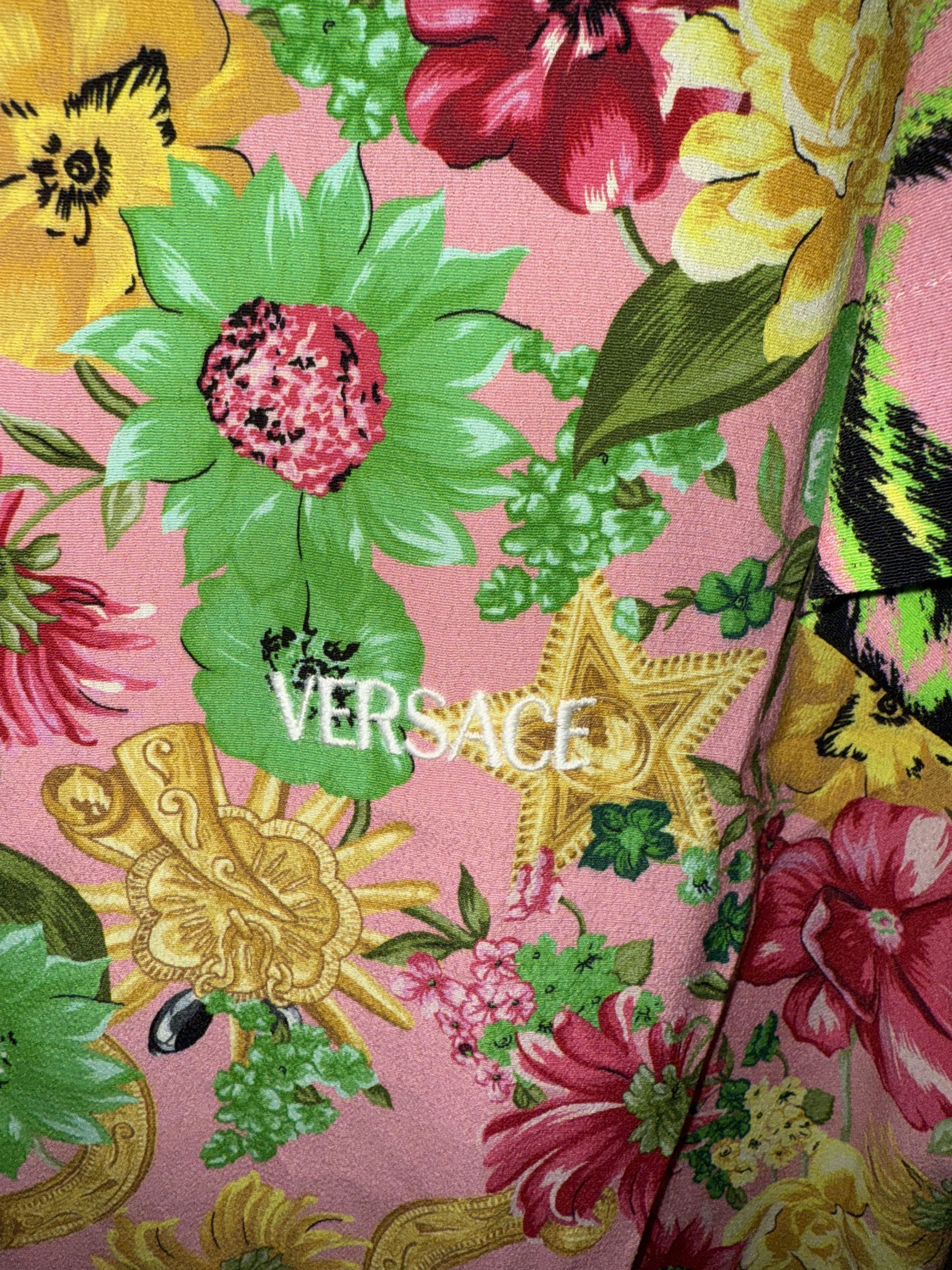 Versace AUTH MENS VERSACE BUTTON UP SHIRT SIZE 48 LOOSE FIT M/L Size US M / EU 48-50 / 2 - 4 Thumbnail