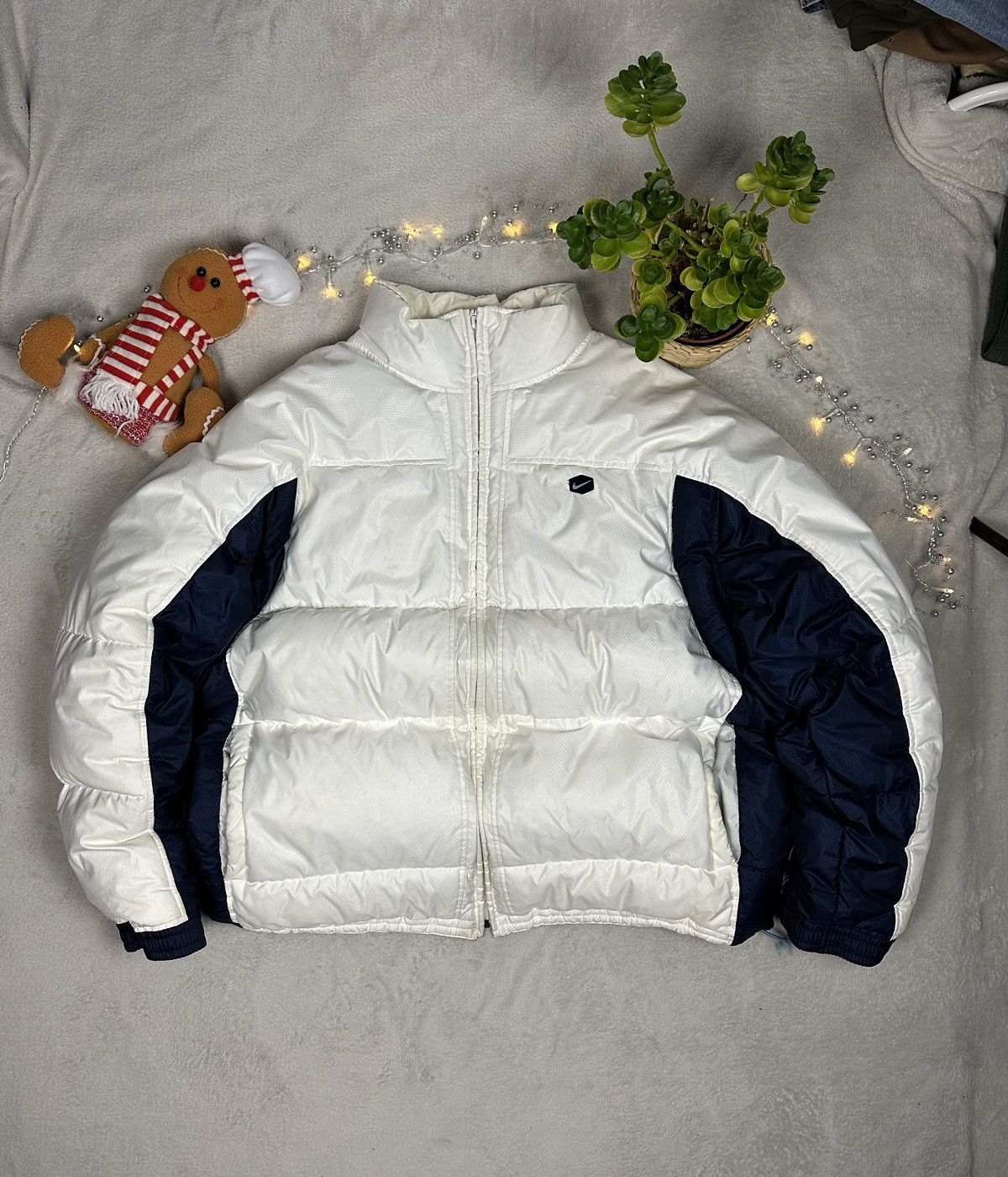 image of 90's Nike Tn Vintage Double Logo Puffer Jacket in White, Men's (Size 2XL)