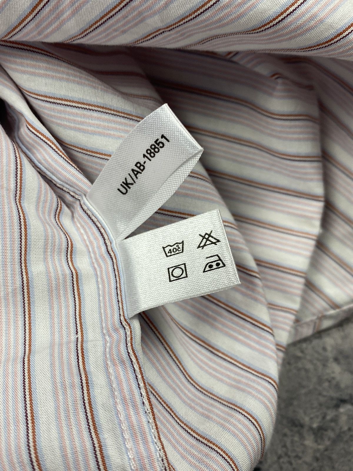 Vintage Vintage Yves Saint Laurent Button Up Shirt Size XL Size US XL / EU 56 / 4 - 11 Thumbnail