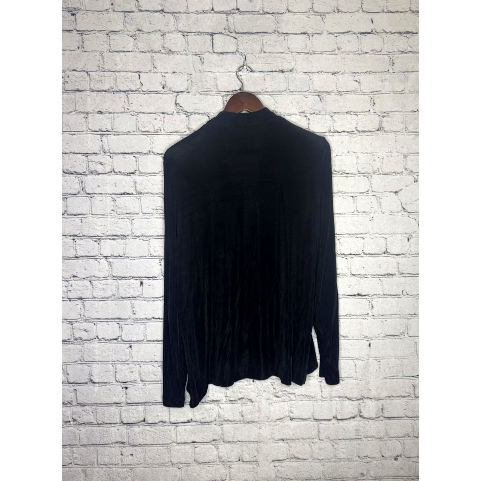 Laura Ashley VINTAGE Laura Ashley Petites Jacket Black Beaded Knit Slinky L Sleeve Button Women's Small/Petites, 0? Size L / US 10 / IT 46 - 3 Thumbnail