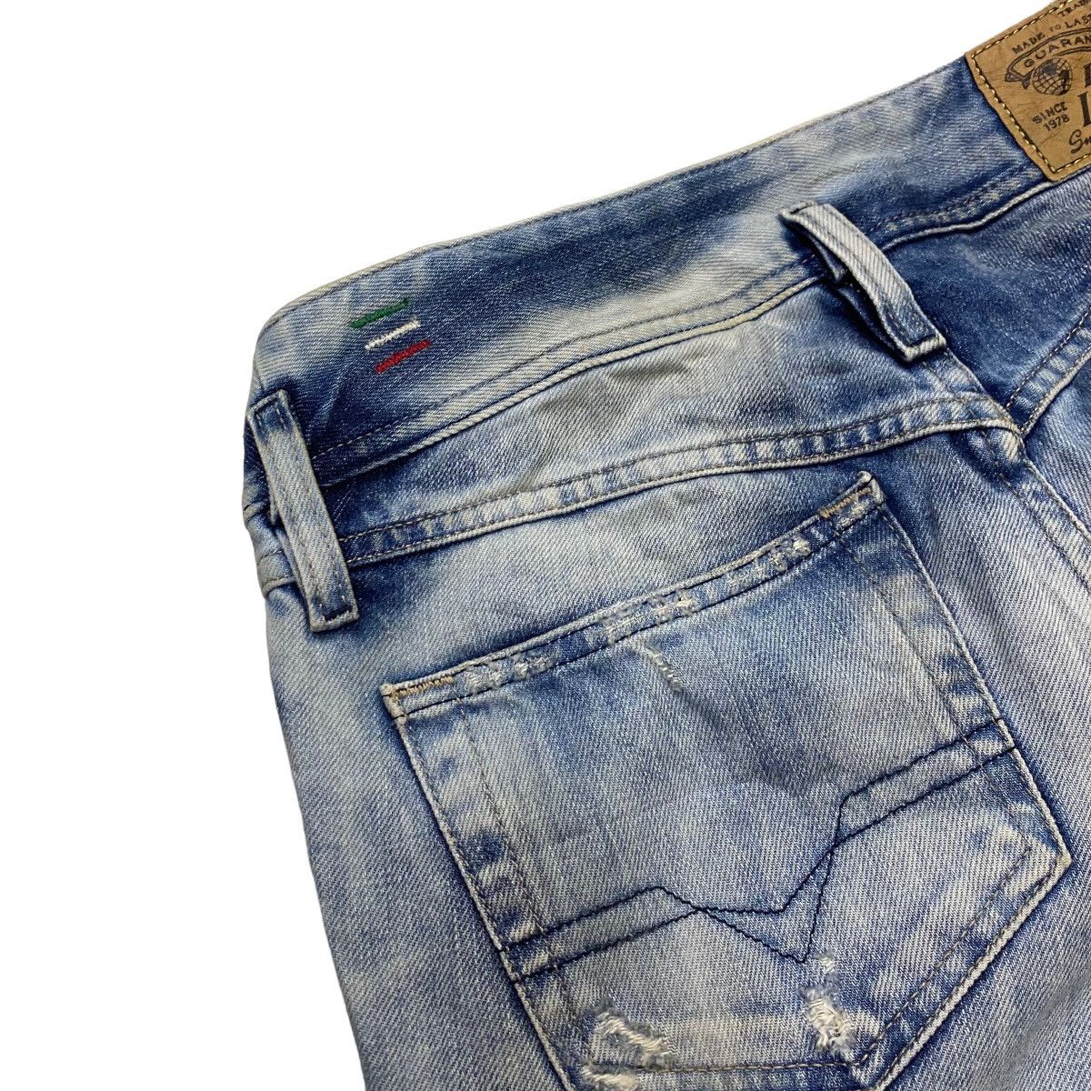 Diesel DIESEL INDUSTRY SKINNY DISTRESSED DENIM Size 30" / US 8 / IT 44 - 8 Thumbnail