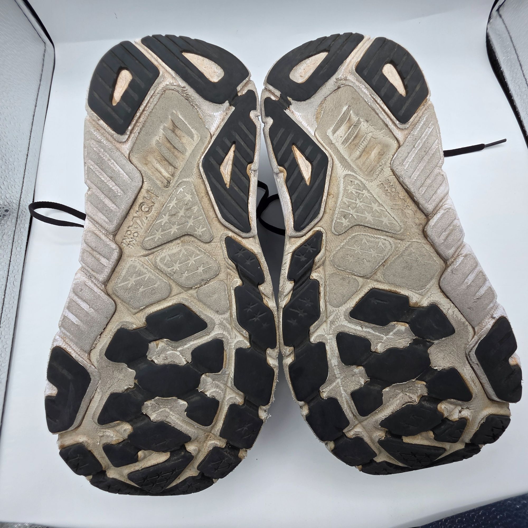 Hoka Hoka One One Arahi 6 Mens Size 9.5 D Black Athletic Shoes Ru Size US 9.5 / EU 42-43 - 8 Thumbnail