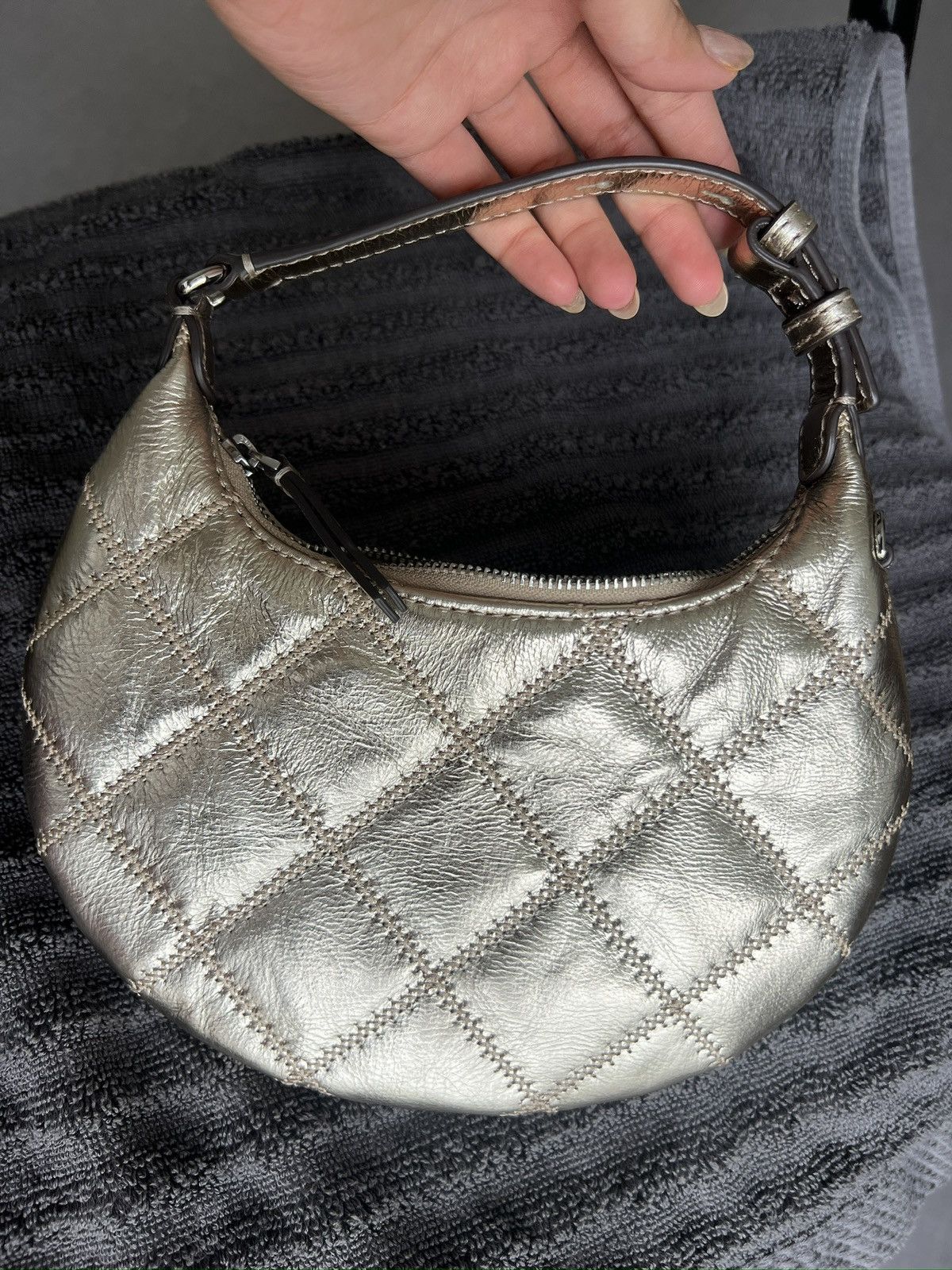 Tory Burch Willa Metallic Mini Crescent Bag Spark Gold Size ONE SIZE - 2 Thumbnail