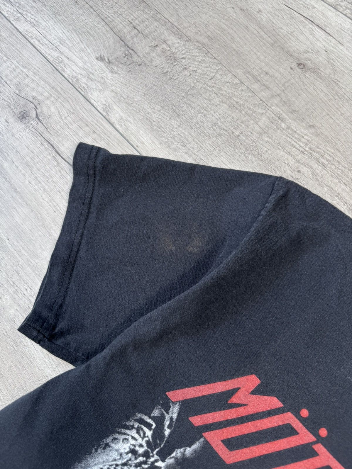 Vintage Motley Crue 2001 vintage too fast for love tee black glam Size US M / EU 48-50 / 2 - 4 Thumbnail