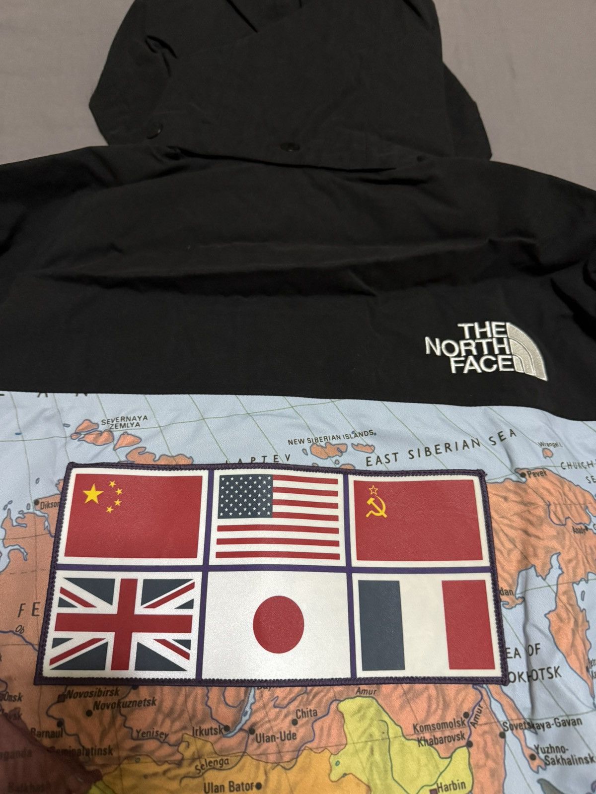 Supreme × The North Face Supreme tnf the north face atlas maps coach jacket Size US M / EU 48-50 / 2 - 9 Thumbnail