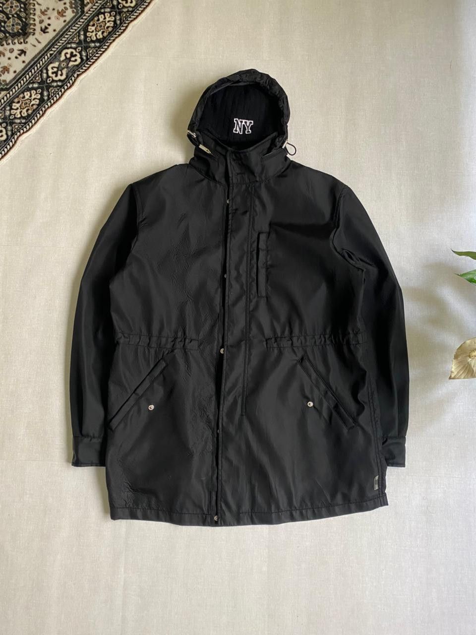 Armani Armani Collezioni Water Hooded Windbreaker Size US L / EU 52-54 / 3 - 5 Thumbnail