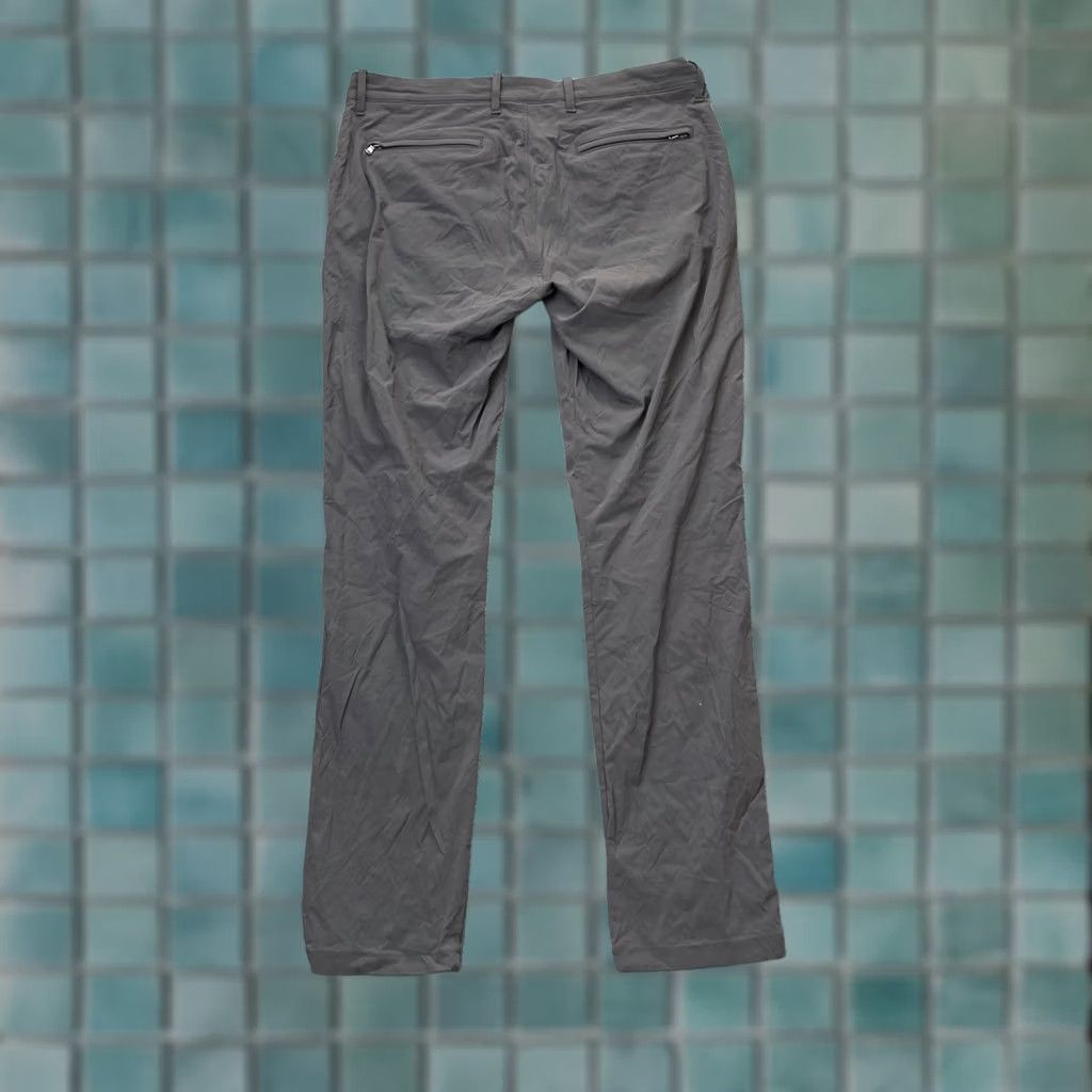 J.Crew J. Crew Pants Mens 36x32 Gray Slim Tapered Leg Nylon Spandex 484 Tech Dress Slim Fit Casual Pants Size US 36 / EU 52 - 1 Thumbnail