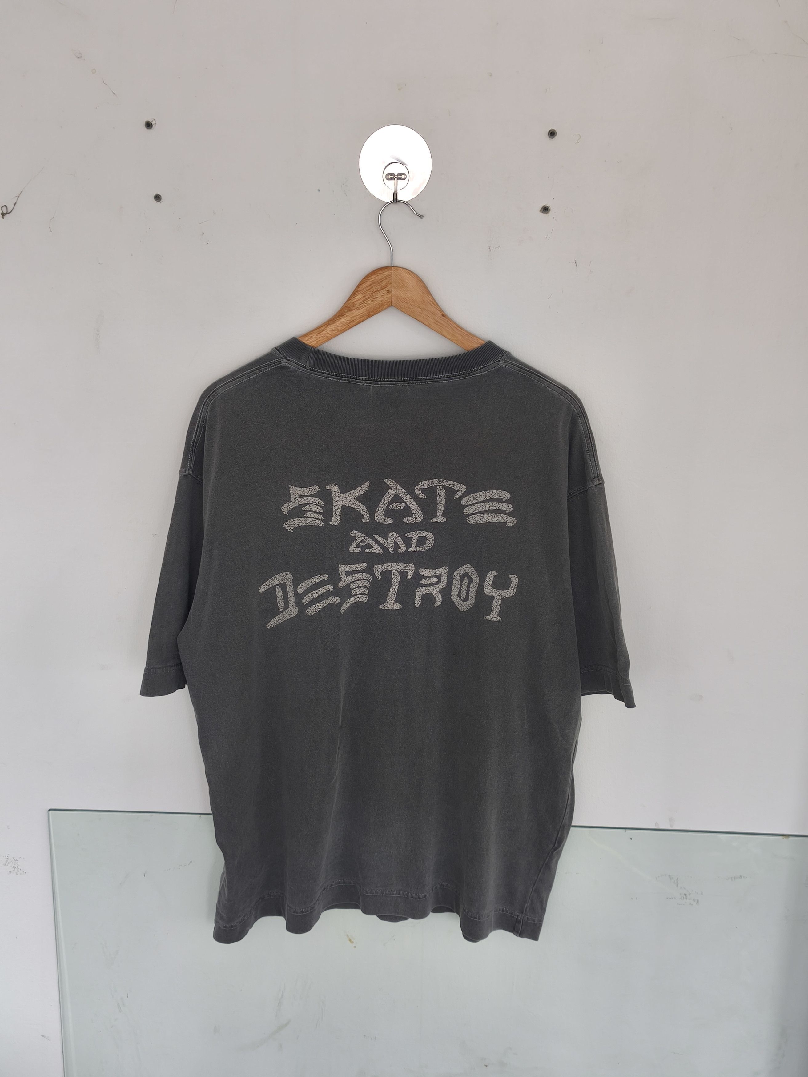 Thrasher × Vintage Vintage Thrasher Skate and Destroy Tee Size US L / EU 52-54 / 3 - 4 Thumbnail