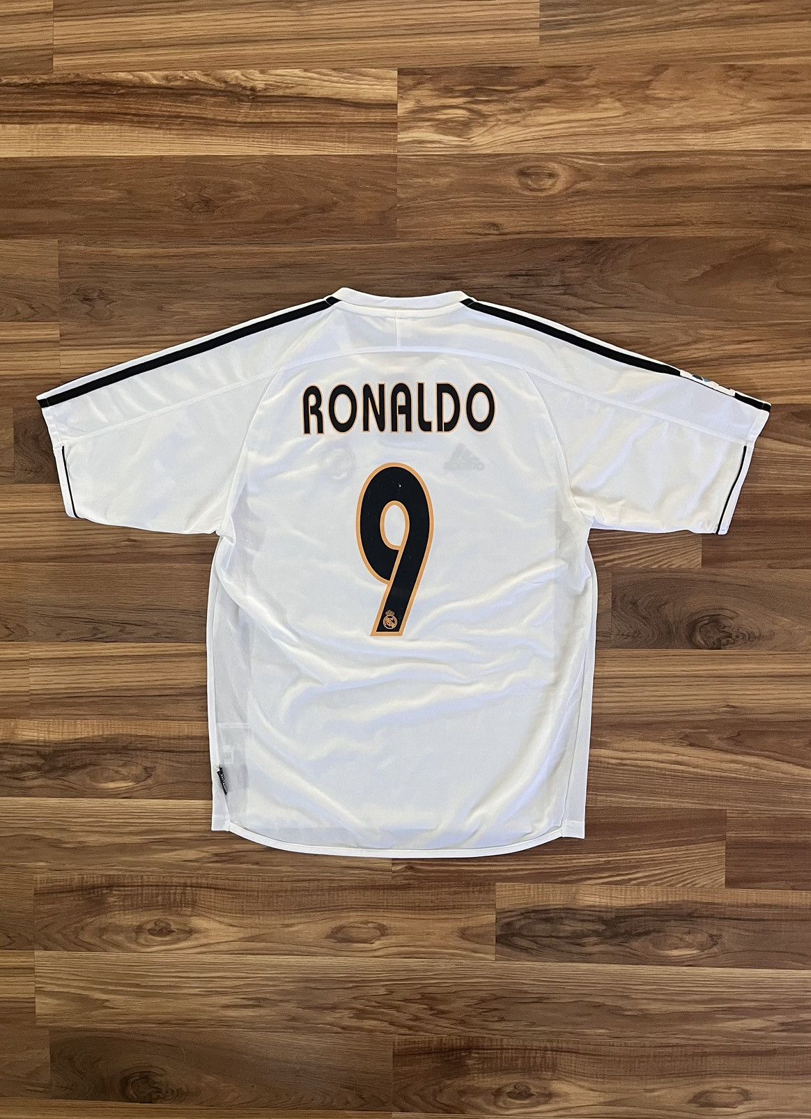 image of 2003-04 Real Madrid Ronaldo Home Kit in White, Men's (Size XS)