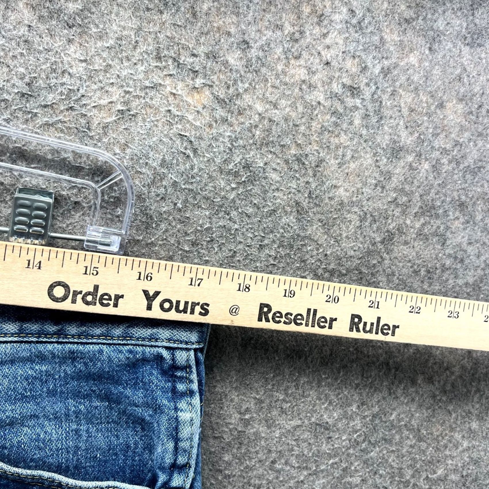 Wrangler Wrangler Jeans Mens 33x32 Denim Cowboy Cut 936 Slim USA Vintage Light Blue 5-Pocket Cowboy Wrangler Cowboy Cut Mens Jeans Size 33 Regular Fit White? Size US 33 - 3 Thumbnail