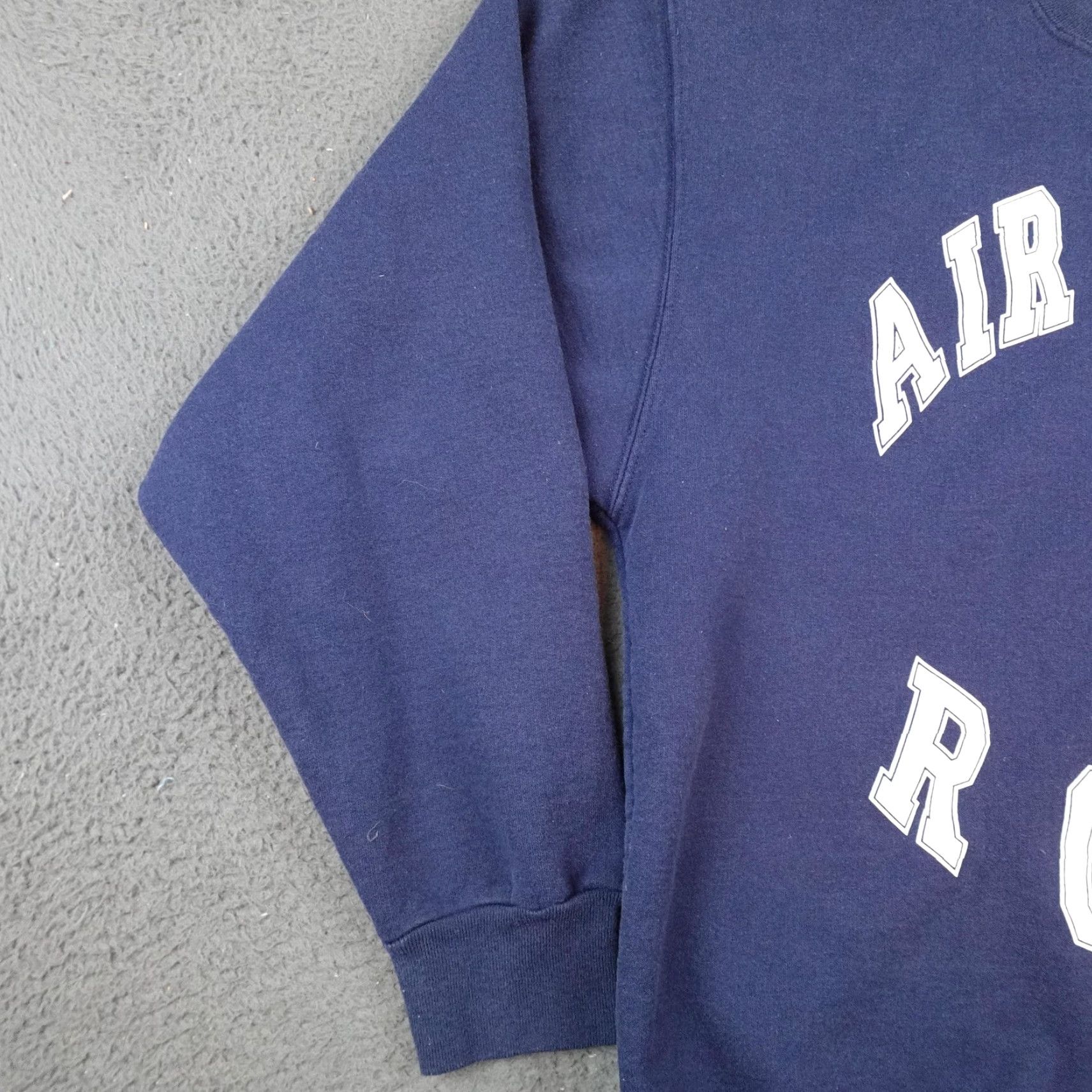 Vintage VINTAGE TMG Air Force ROTC Sweatshirt Mens M Navy Blue Fleece Crewneck USA Size US M / EU 48-50 / 2 - 5 Thumbnail