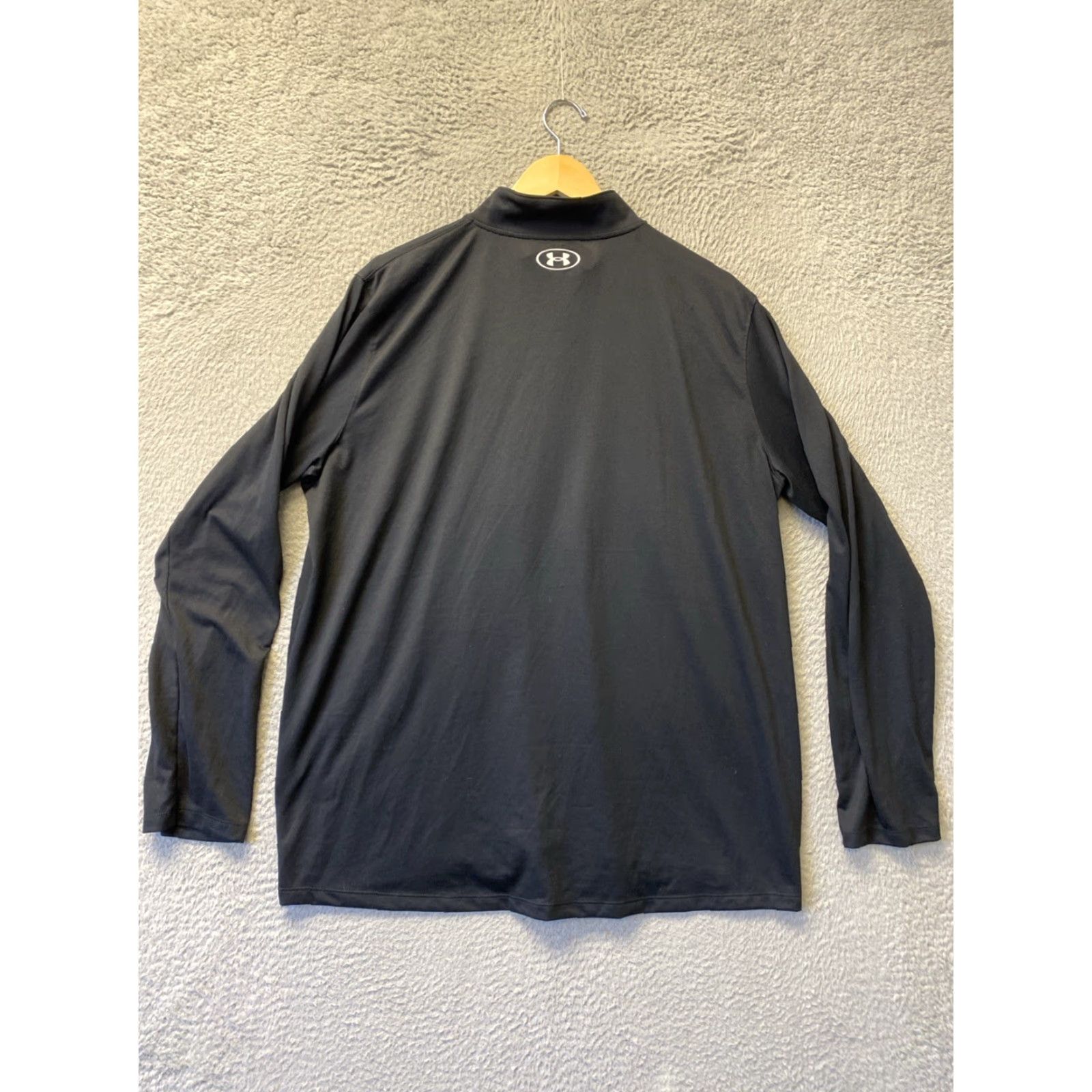 Under Armour VINTAGE? Wait—Under Armour Quarter Zip Shirt XL Black Men's Shirt XL Black Under Armour Quarter Zip Mens Activewear XL Black Mens Size US XL / EU 56 / 4 - 7 Thumbnail