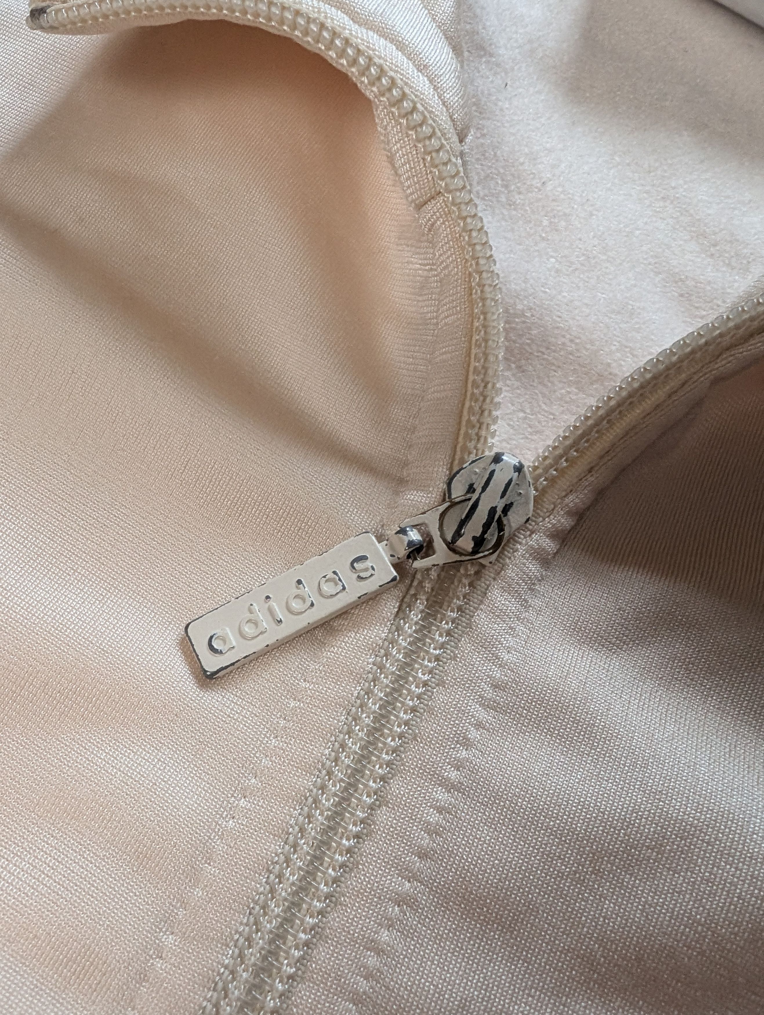 Adidas × Vintage Gold Adidas vintage windbreaker jacket 90s olympic style Size US M / EU 48-50 / 2 - 5 Thumbnail