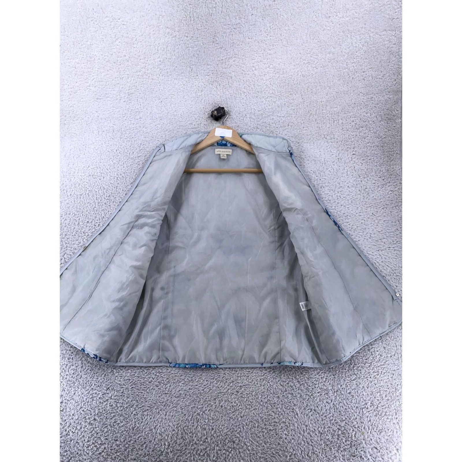 Vintage Appleseed's Quilted Vest Womens M Gray Blue Floral Lightweight Sleeveless Zip Up Size M / US 6-8 / IT 42-44 - 5 Thumbnail