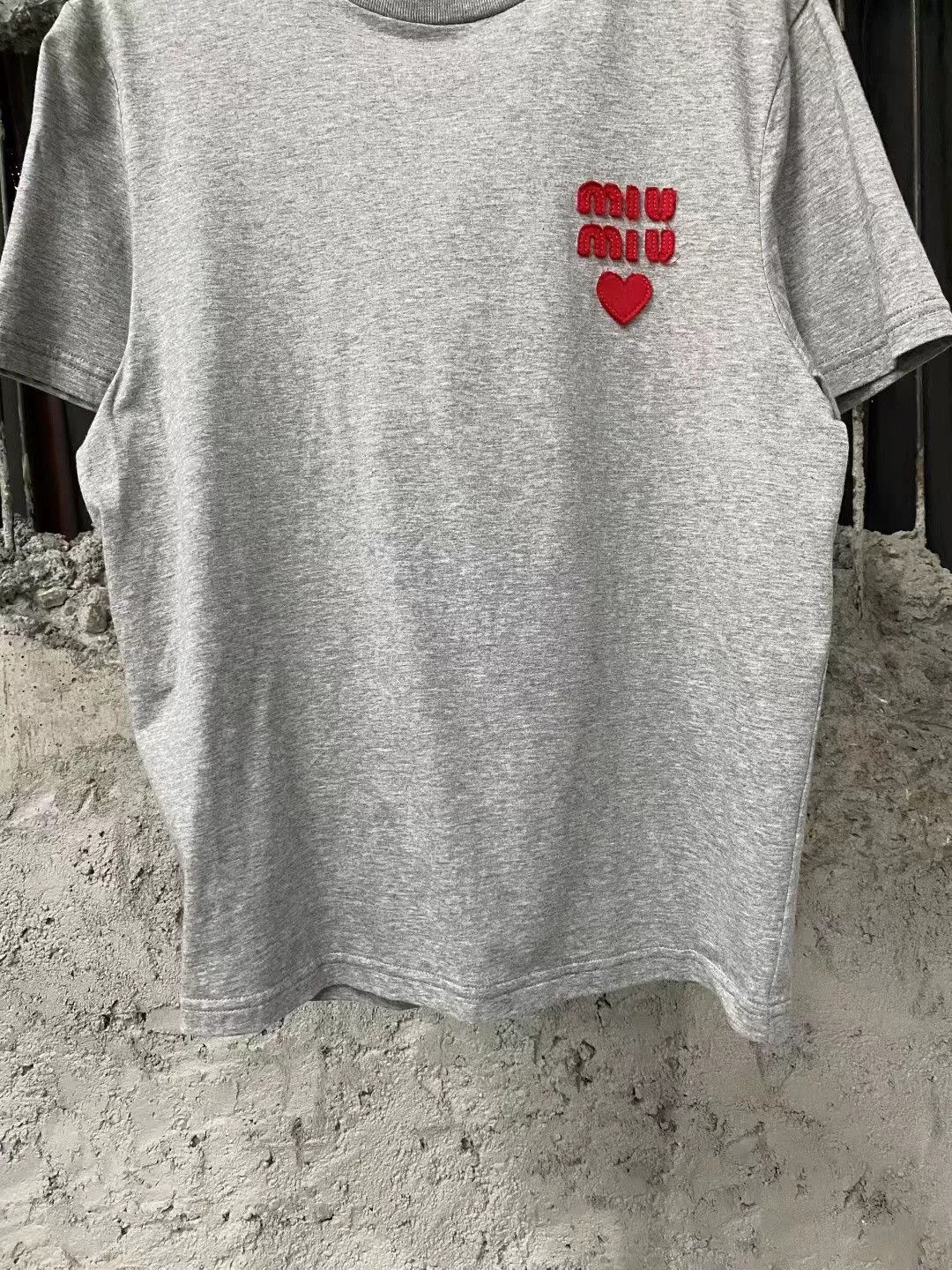 Miu Miu Miu Miu Heart Logo Short Sleeve Tee Size US 28 / EU 44 - 4 Thumbnail