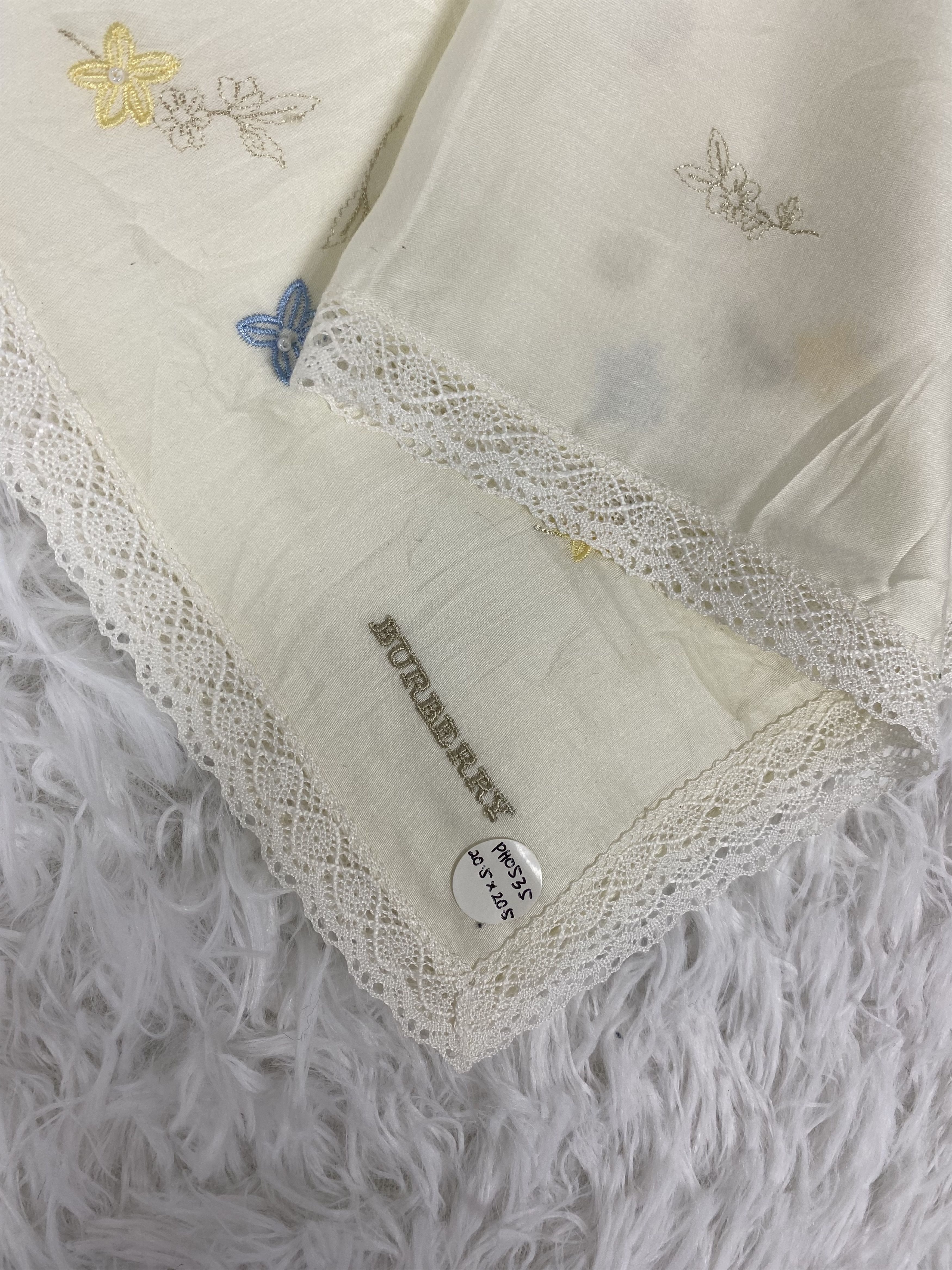 Burberry Vintage Burberry Handkerchief Neckerchief PH0535 Size ONE SIZE - 2 Thumbnail