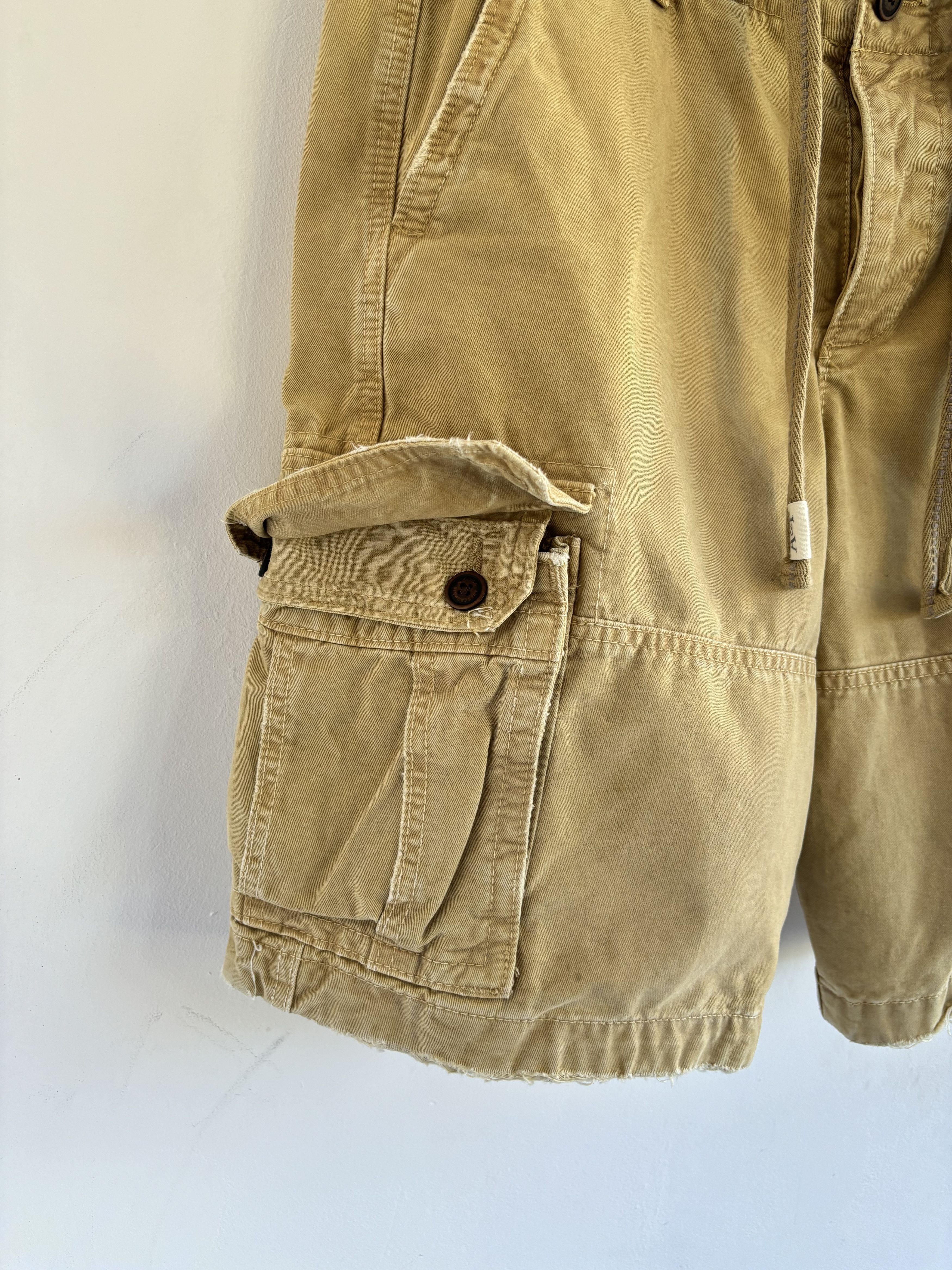 Abercrombie & Fitch Vintage Abercrombie Fitch Faded Cargo Shorts Size US 32 / EU 48 - 4 Thumbnail