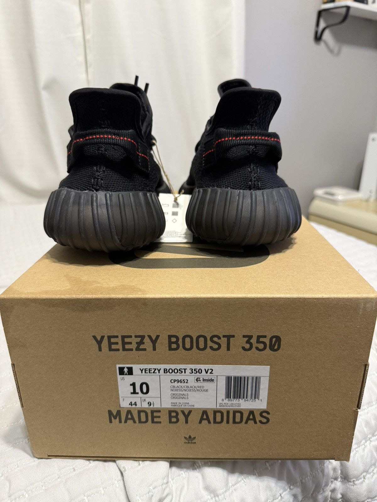 Adidas × Yeezy Yeezy Boost 350 v2 Size US 10 / EU 43 - 4 Thumbnail