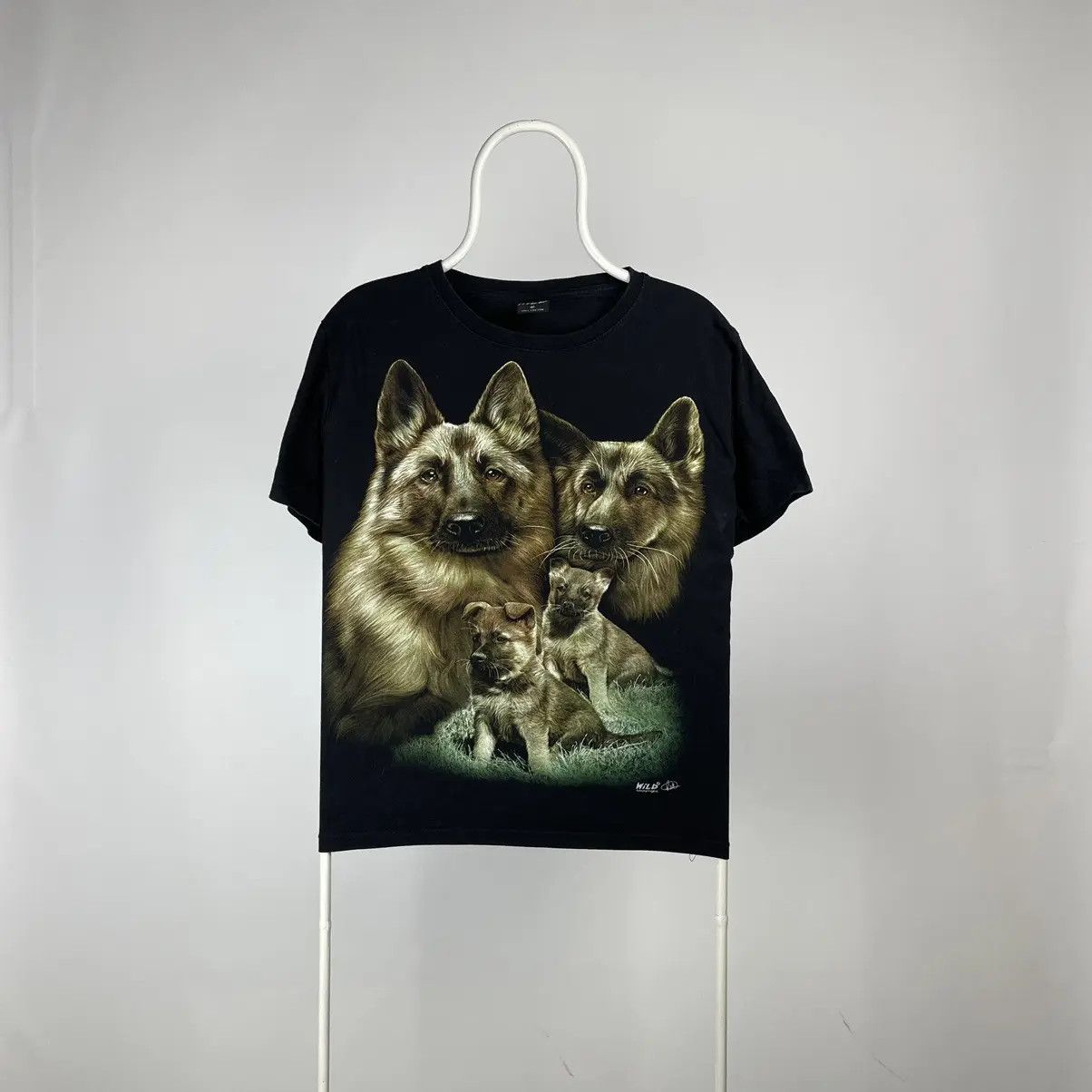 Band Tees Animal T-shirt wild dogs print size Medium Size US M / EU 48-50 / 2 - 1 Thumbnail
