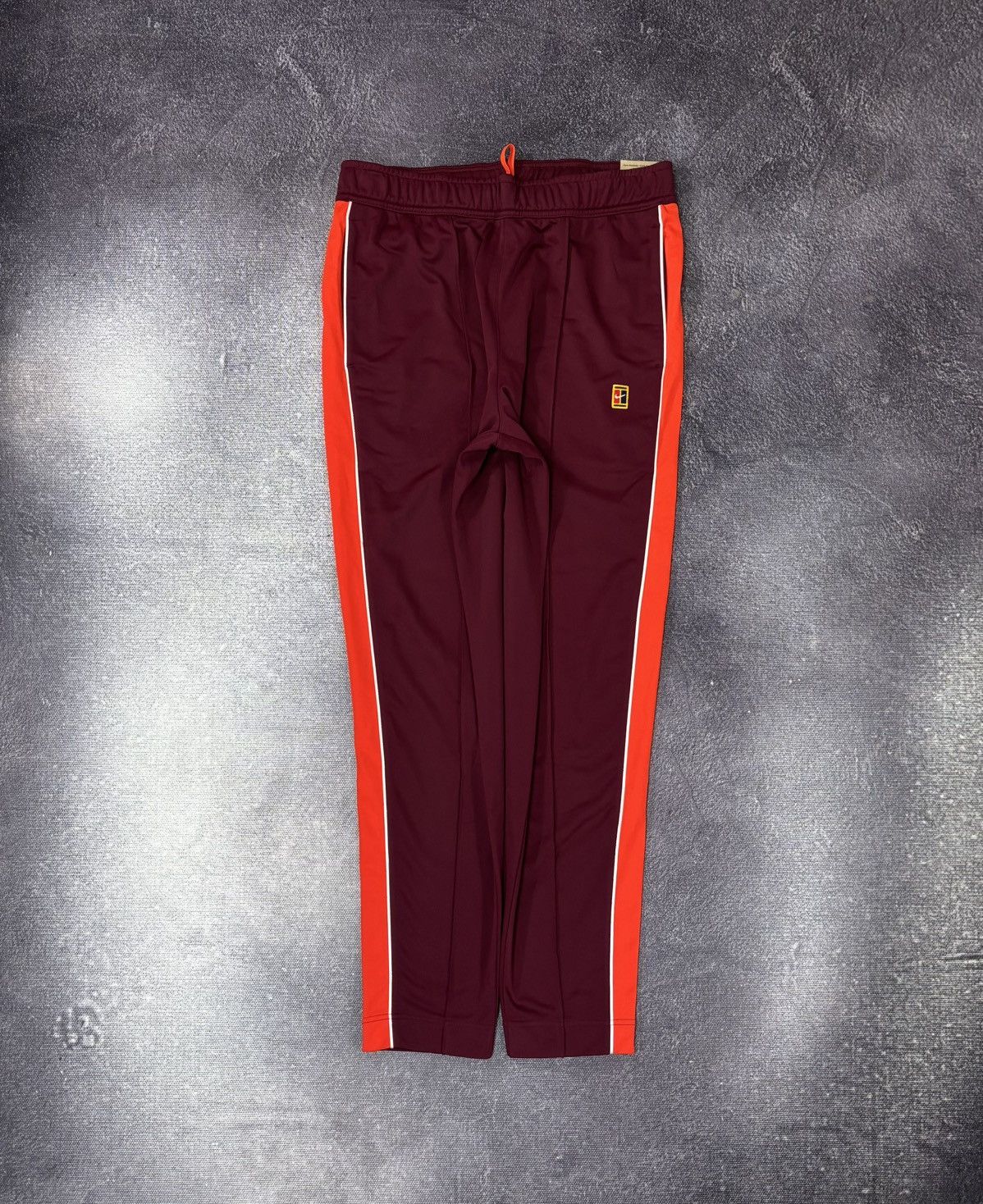 Nike Nike Court NWT Men’s Heritage Dark Red/Orange Tennis Pants Size US 32 / EU 48 - 1 Thumbnail