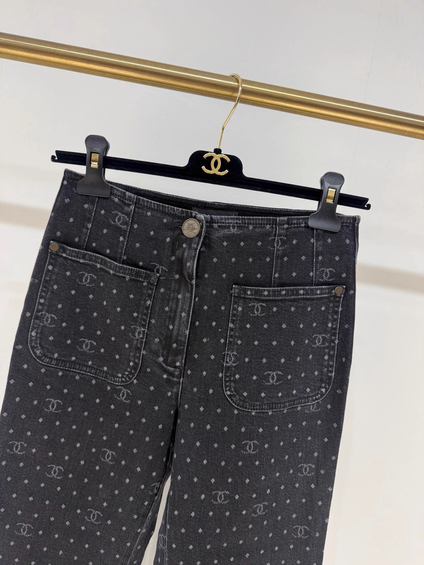 Chanel Chanel 23P 2-pocket cropped polka dot CC jeans new FR36 Size 26" / US 2 / IT 38 - 3 Thumbnail