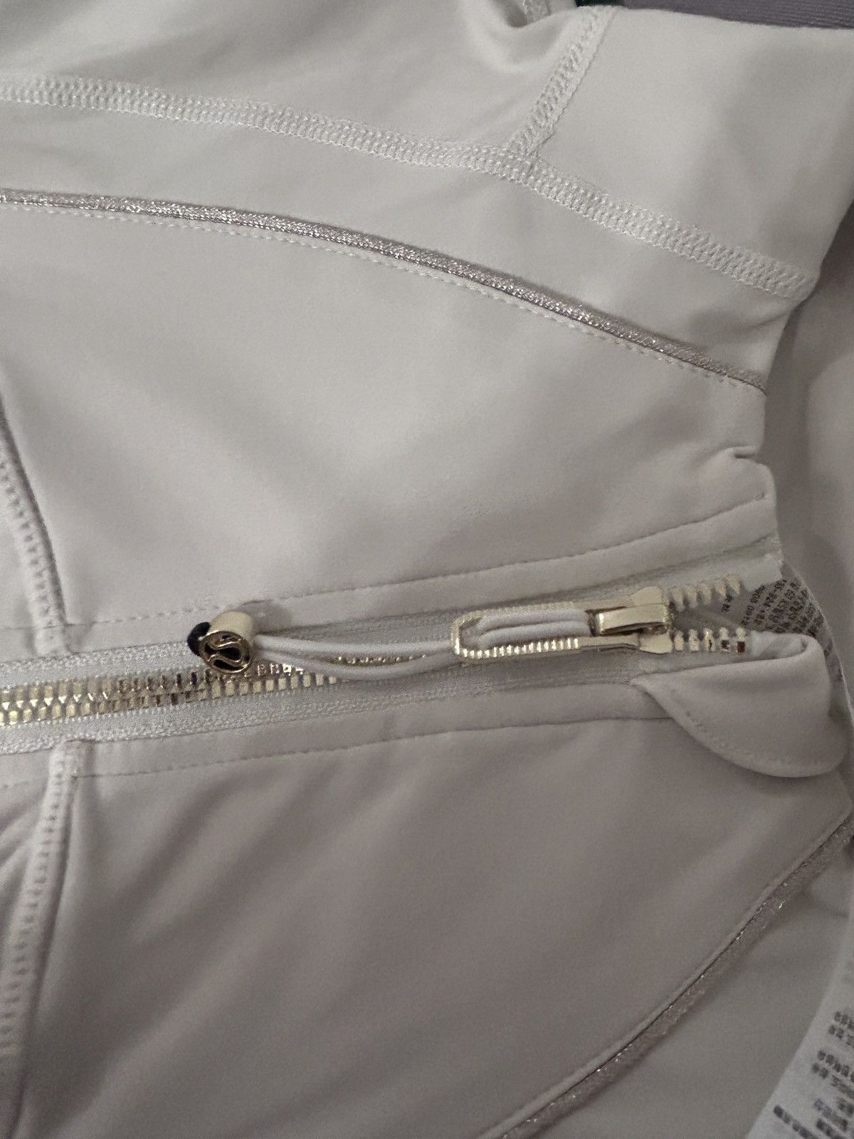Lululemon White lululemon suit Size S / US 4 / IT 40 - 8 Thumbnail