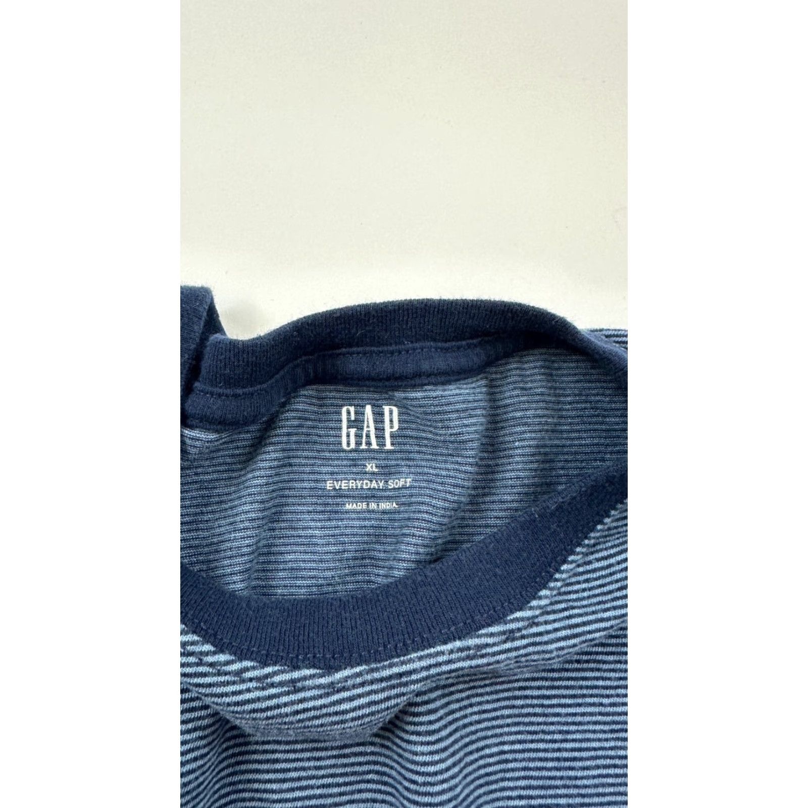 Gap Gap Men's XL Blue Striped Short Sleeve Crew Neck T-Shirt Outdoor Casual Size US XL / EU 56 / 4 - 5 Thumbnail