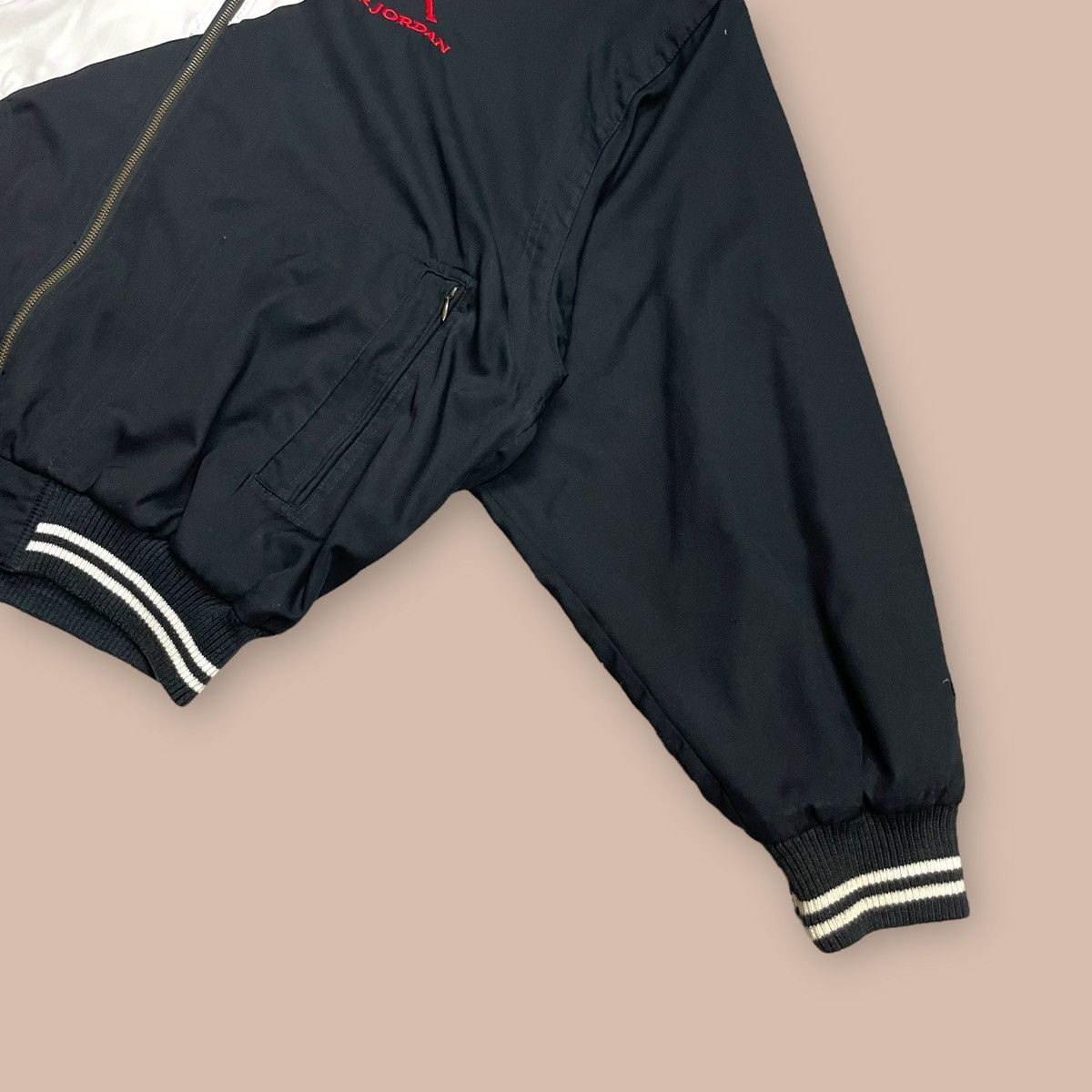 Jordan Brand OG90's Nike Jordan Oversized Bomber Jacket Size US M / EU 48-50 / 2 - 7 Thumbnail