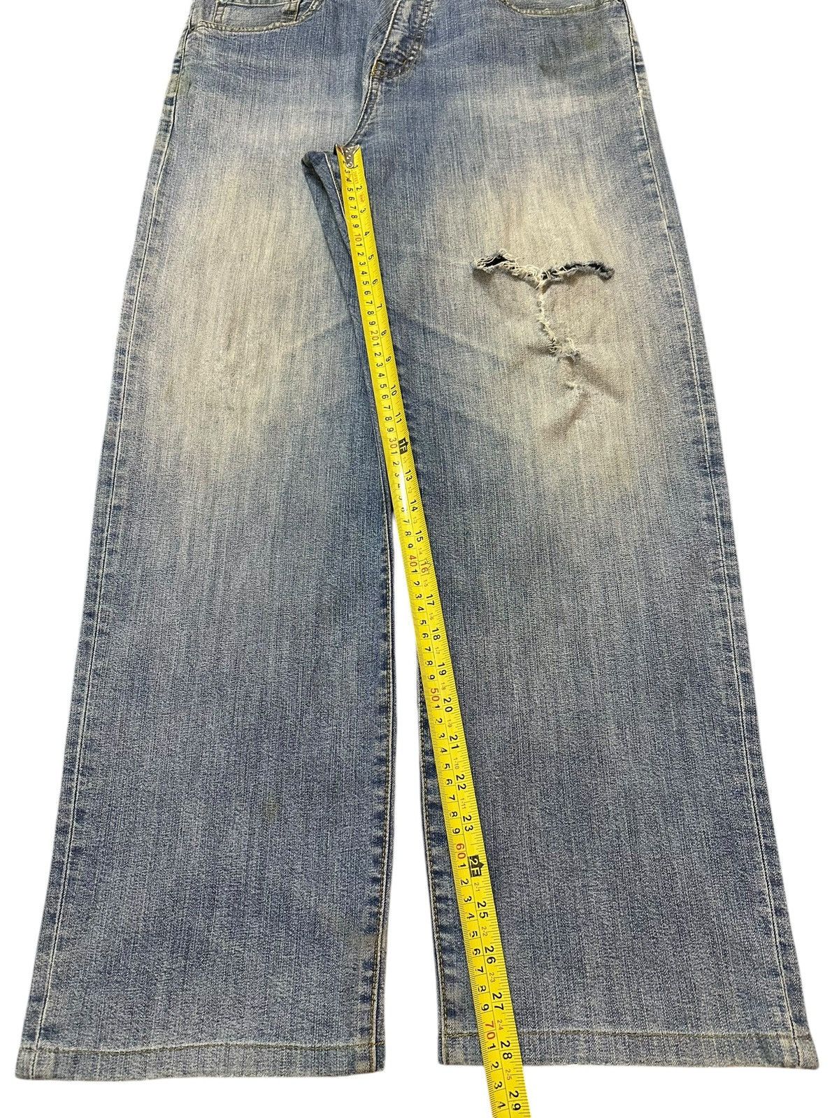 Japanese Brand Vintage Japanese Uniqlo Faded Wash Distressed Baggy Jeans Size US 33 - 13 Thumbnail