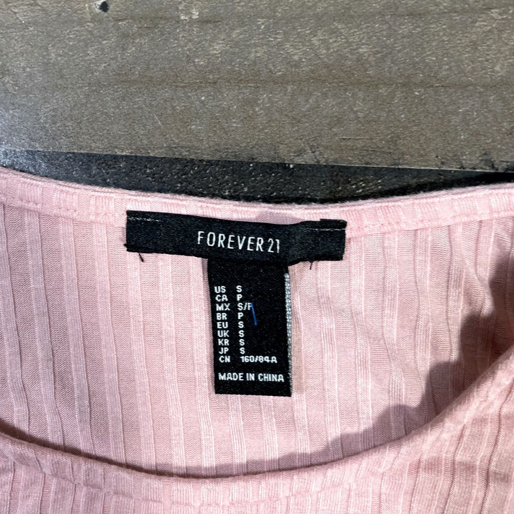 Forever 21 FOREVER 21 T-Shirt Womens S Small Pink Round Neck Lace-Up Long Sleeve Ribbed Tee Size S / US 4 / IT 40 - 3 Thumbnail